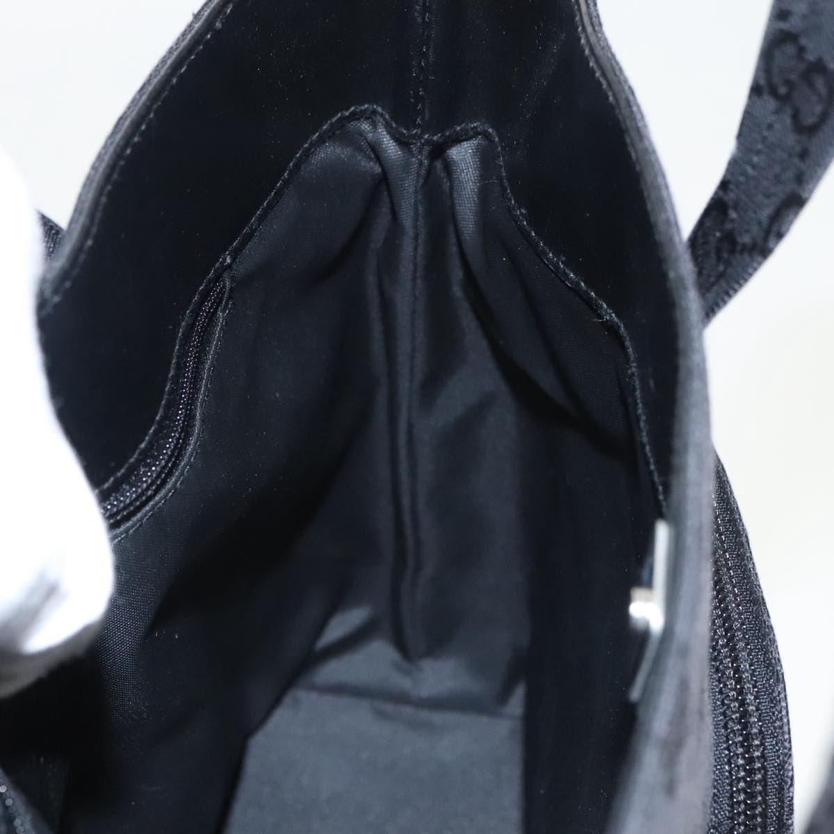 Gucci Black Canvas Handbag ()