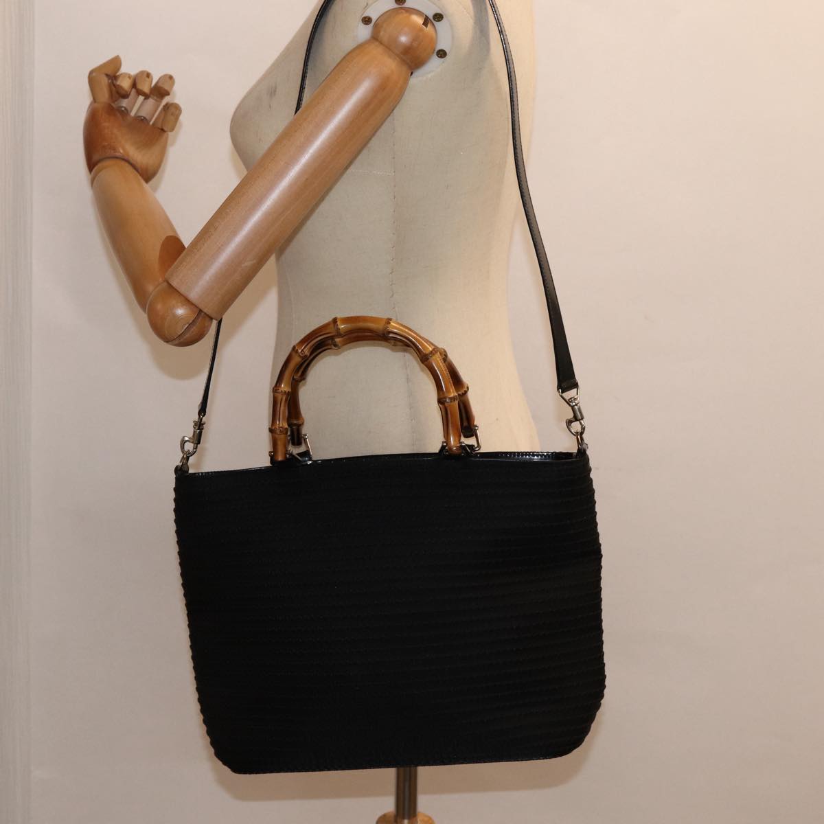 Gucci Bamboo Black Synthetic Handbag ()