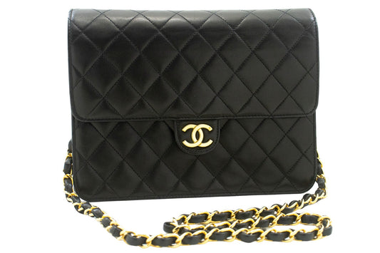 Chanel Black Leather Shoulder Bag ()