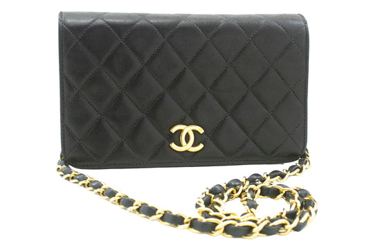 Chanel Black Leather Shoulder Bag ()
