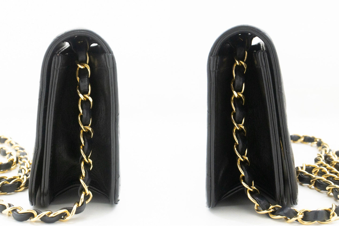 Chanel Black Leather Shoulder Bag ()