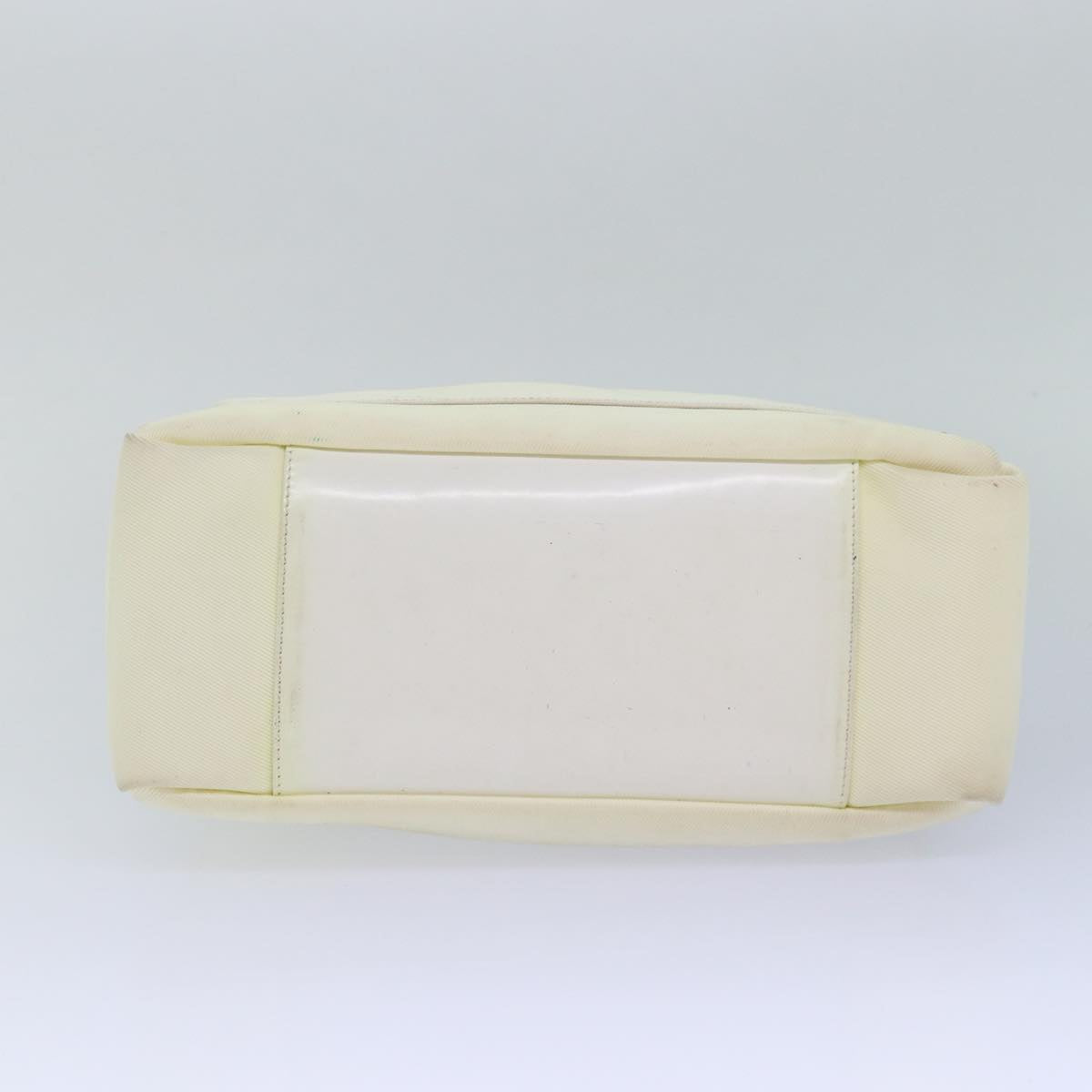 Gucci Bamboo White Synthetic Shoulder Bag ()