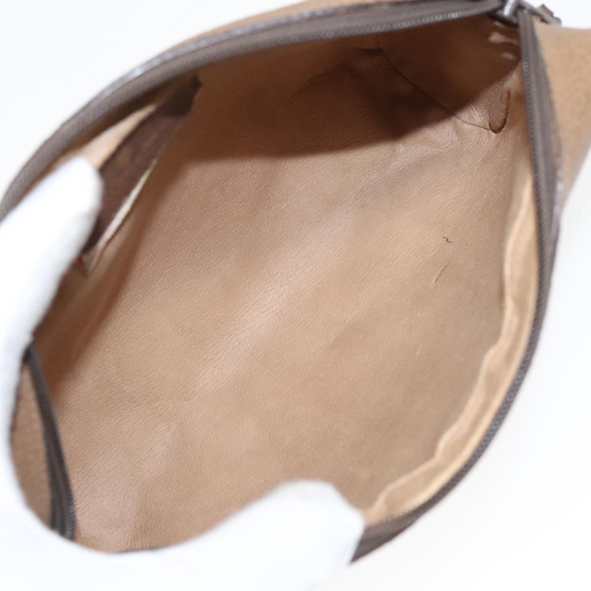 Gucci Beige Canvas Clutch Bag ()