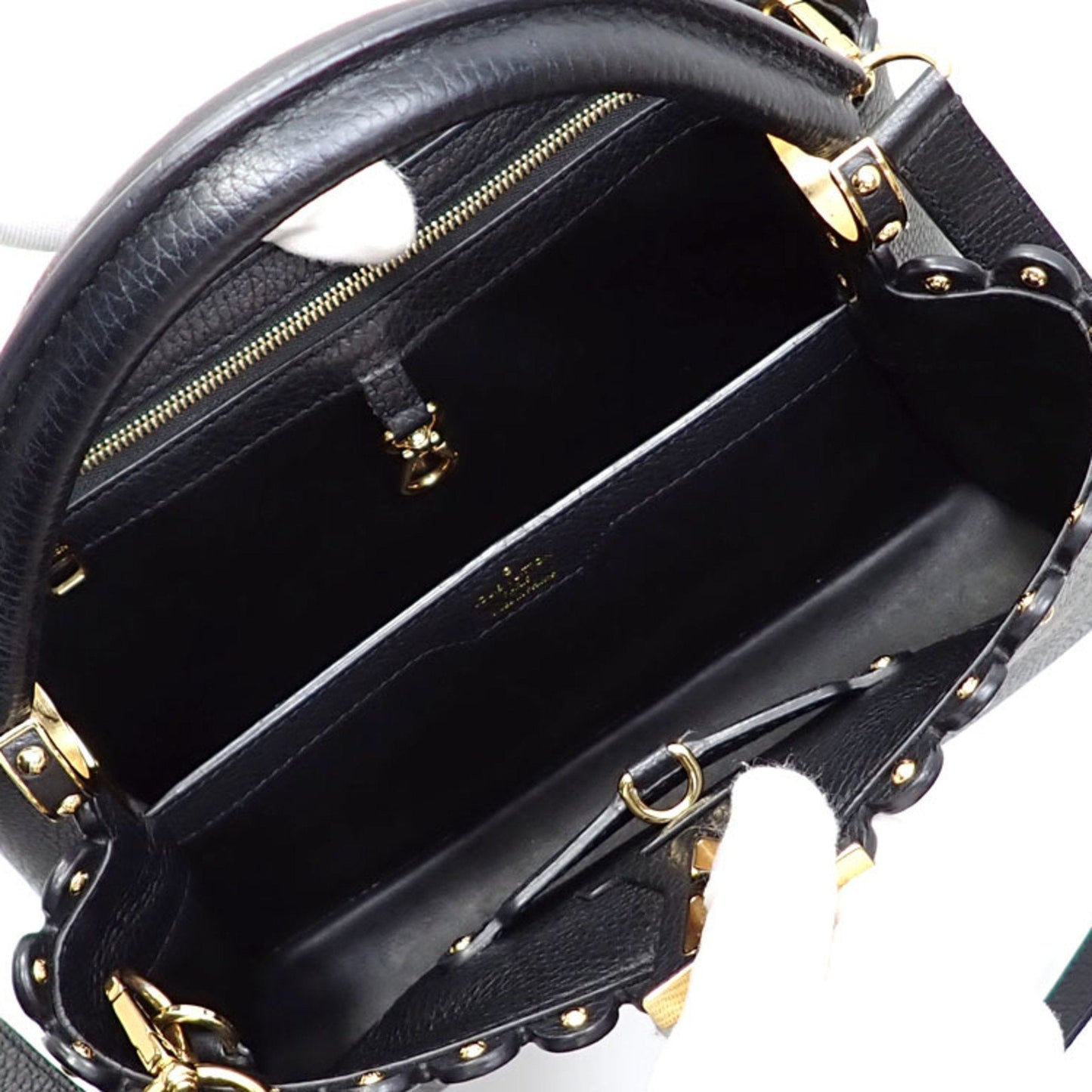 Louis Vuitton Capuchin  Leather Handbag ()