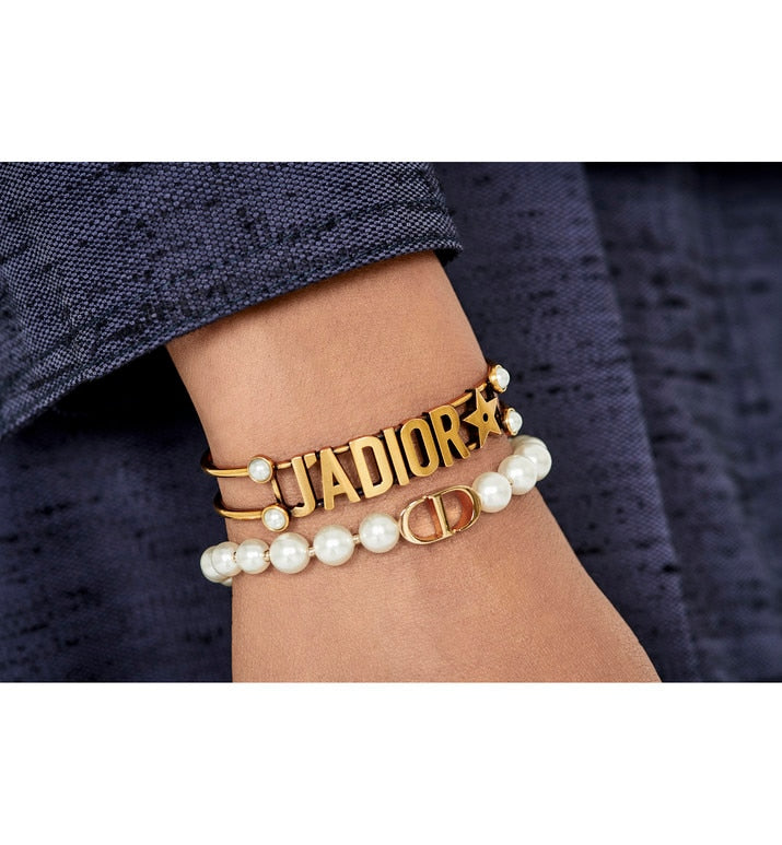 30 Montaigne Bracelet • Gold-Finish Metal and White Resin Pearls