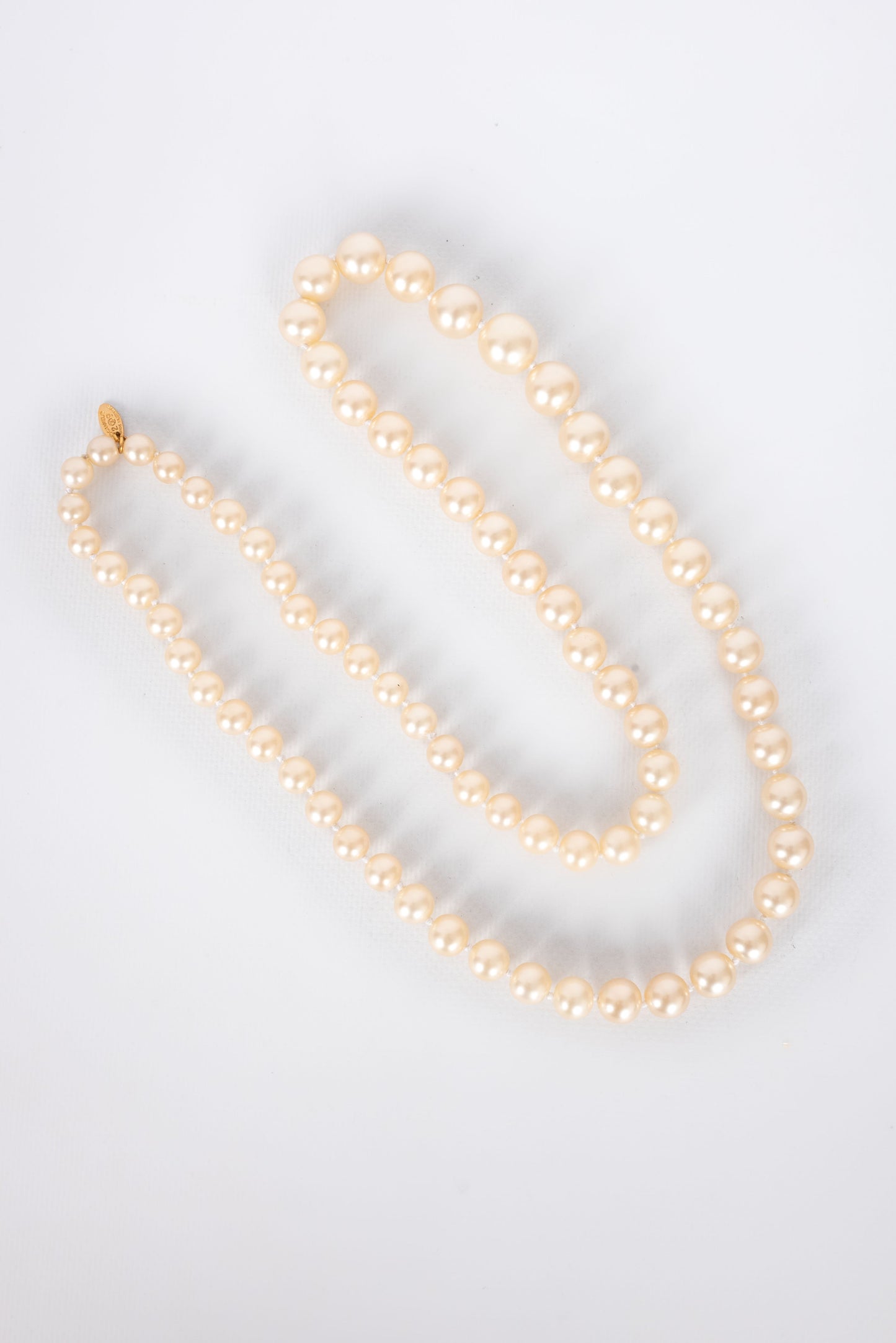Collier de perles nacrées Chanel