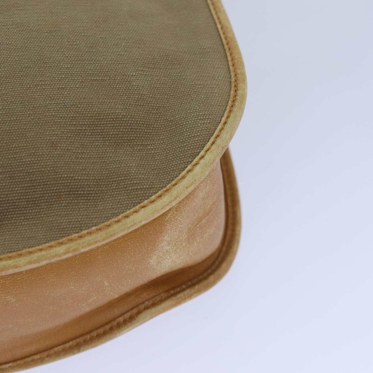 Gucci Beige Canvas Handbag ()