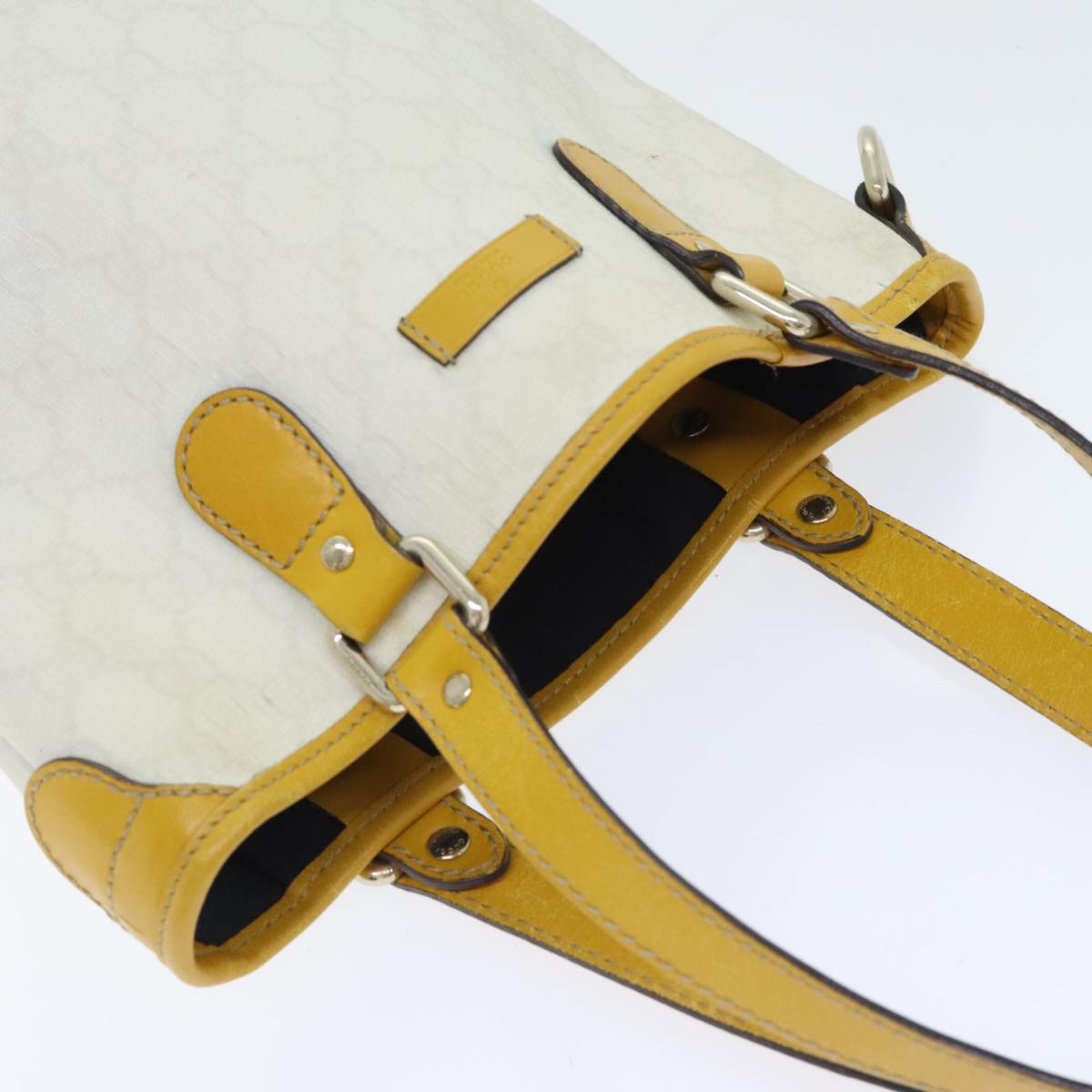 Gucci Gg Supreme White Leather Tote Bag ()