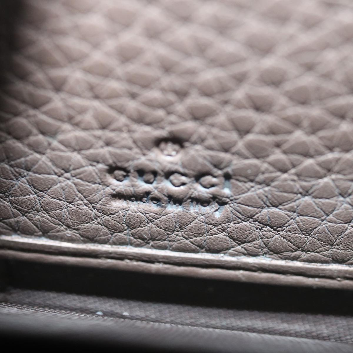 Gucci Grey Leather Wallet  ()