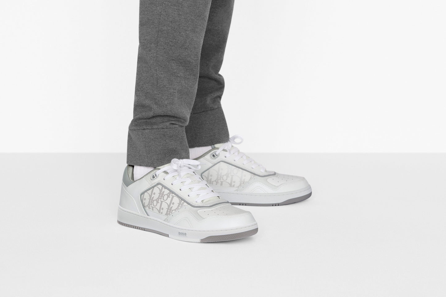 B27 Low-Top Sneaker • White and Gray Smooth Calfskin with White Dior Oblique Galaxy Leather