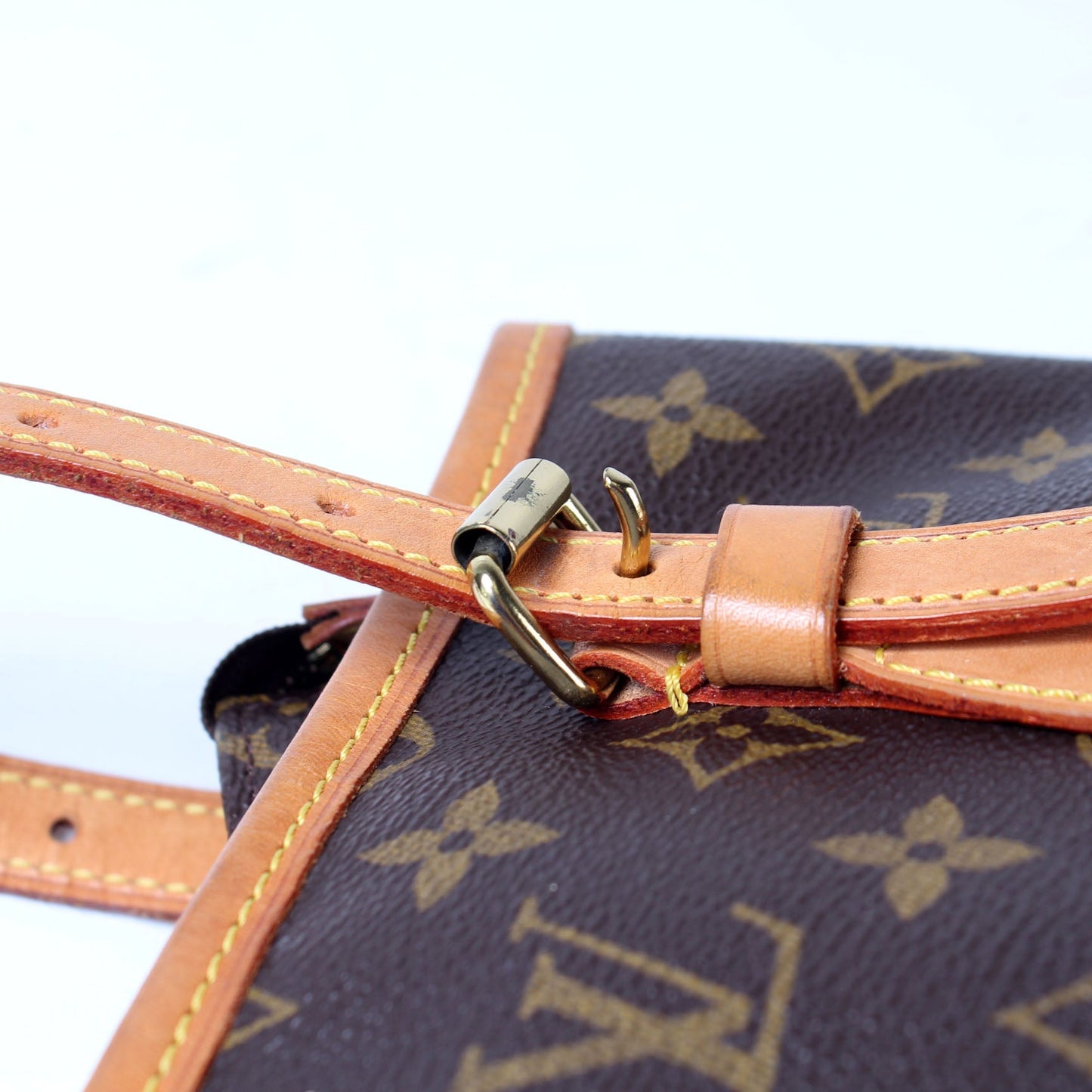 Petit Bucket W/ Pouch Monogram