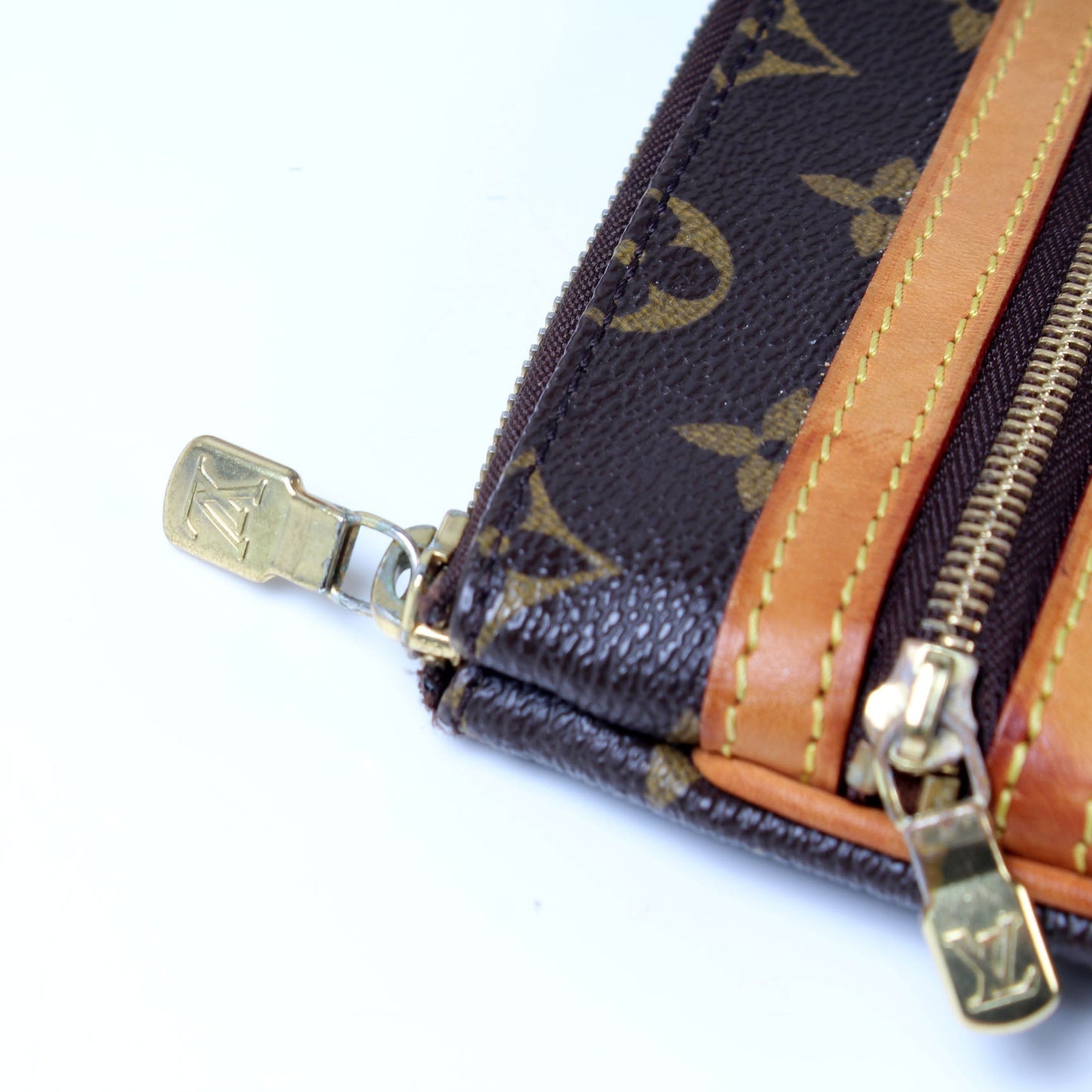 Pochette Bosphore Monogram