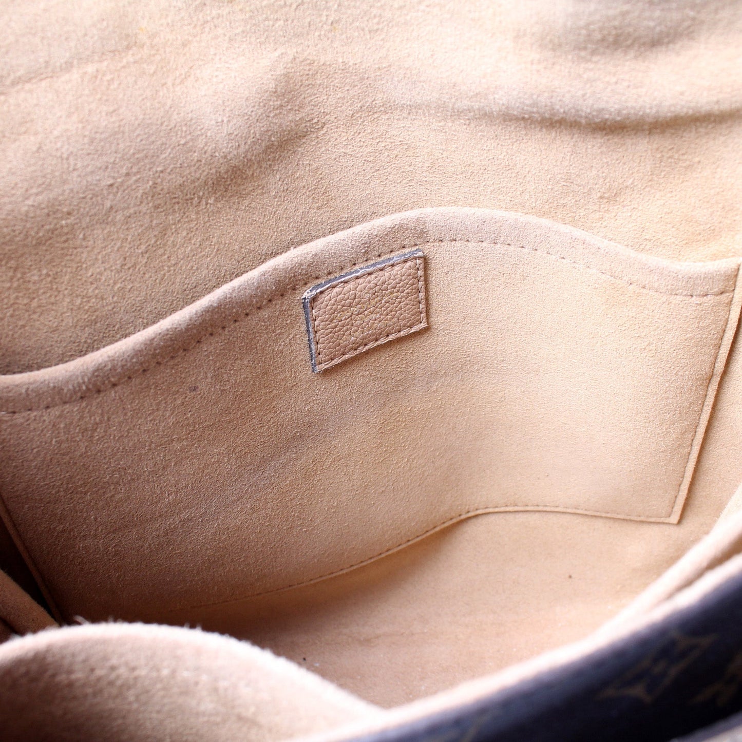 Marignan Messenger Monogram