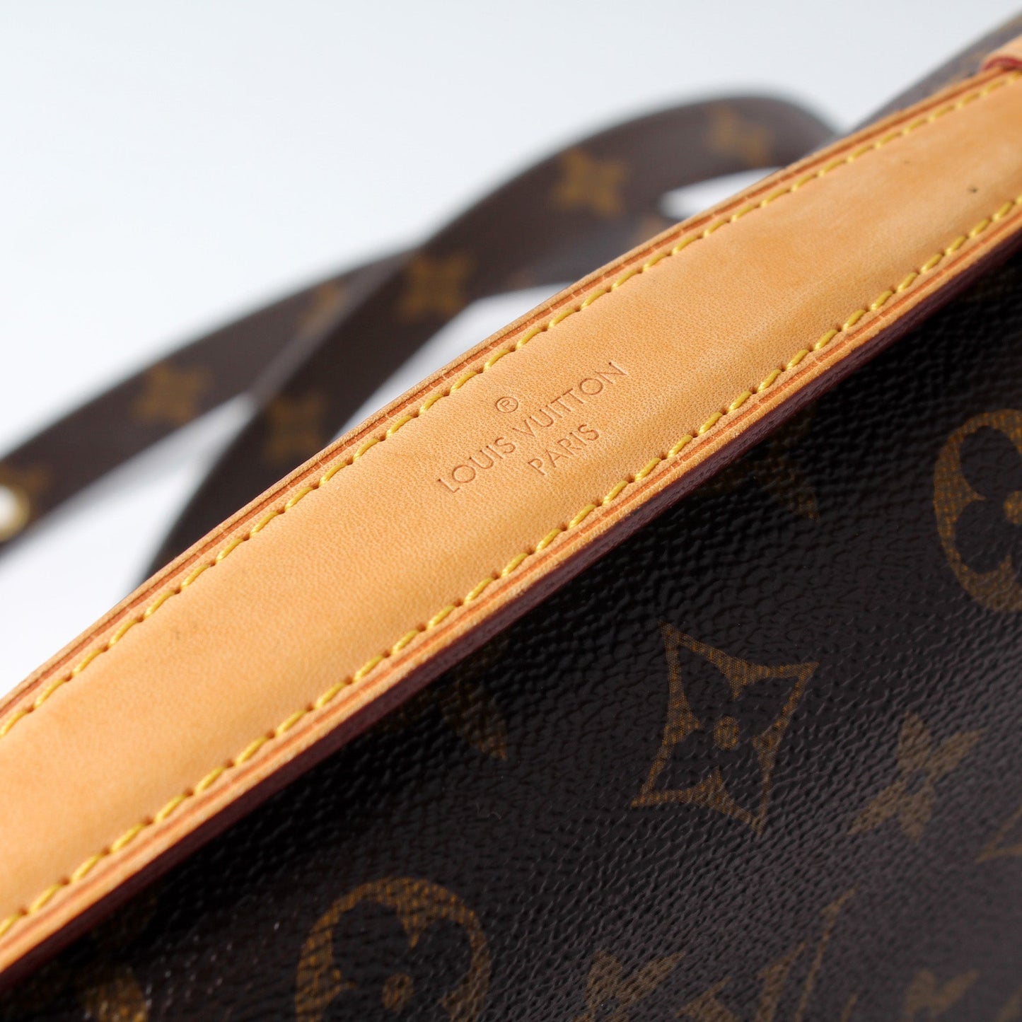 Pochette Metis Monogram