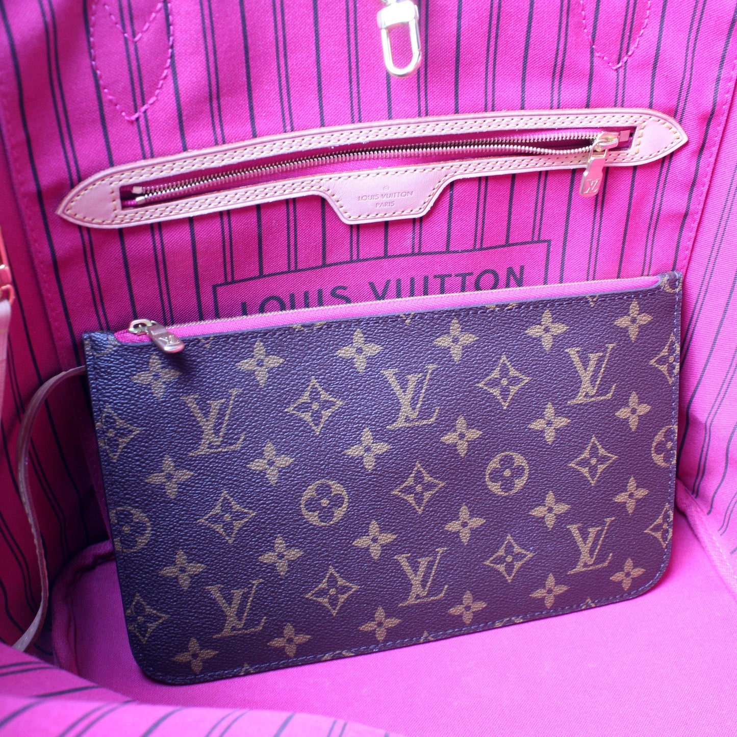 Neverfull MM W/ Wallet Monogram