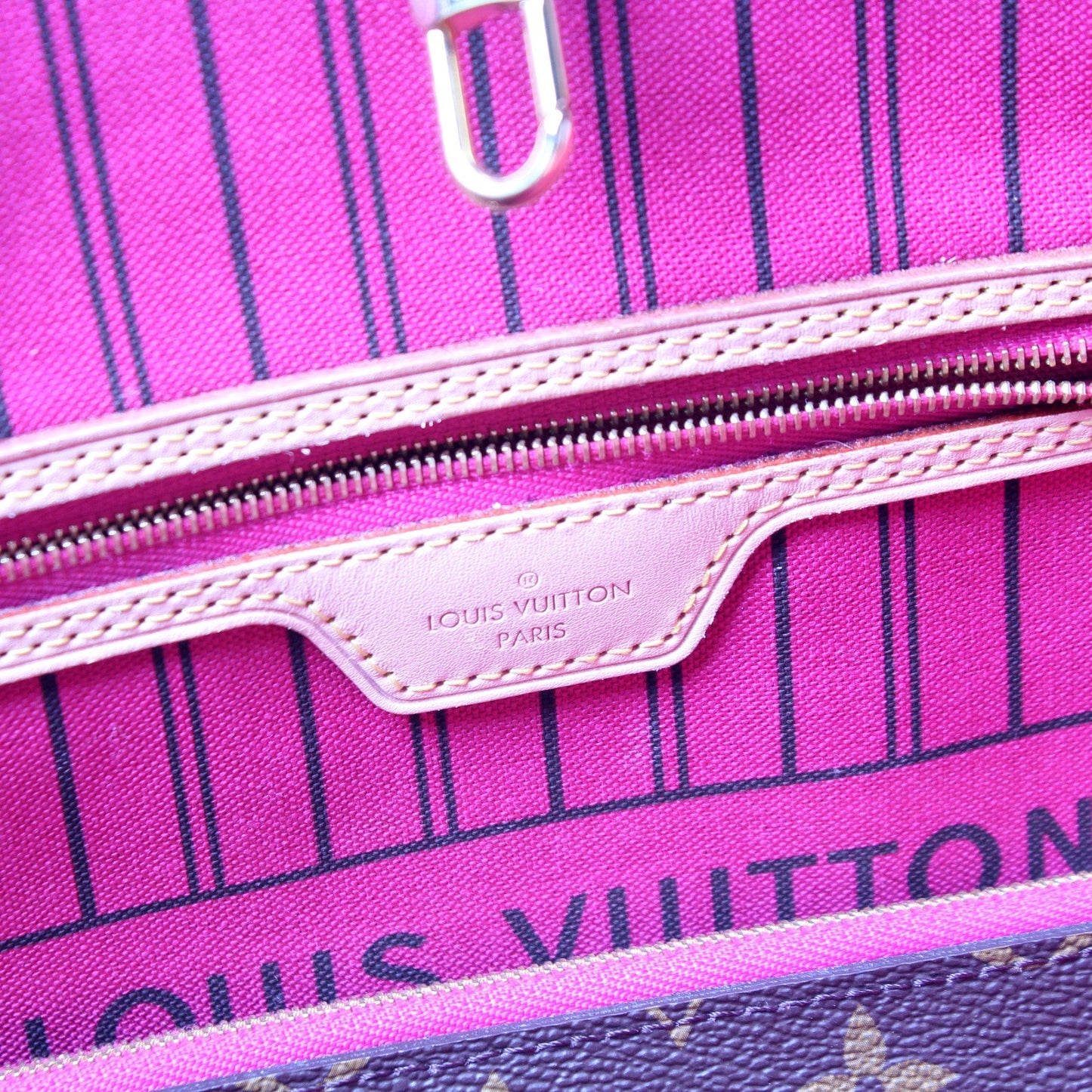 Neverfull MM W/ Wallet Monogram