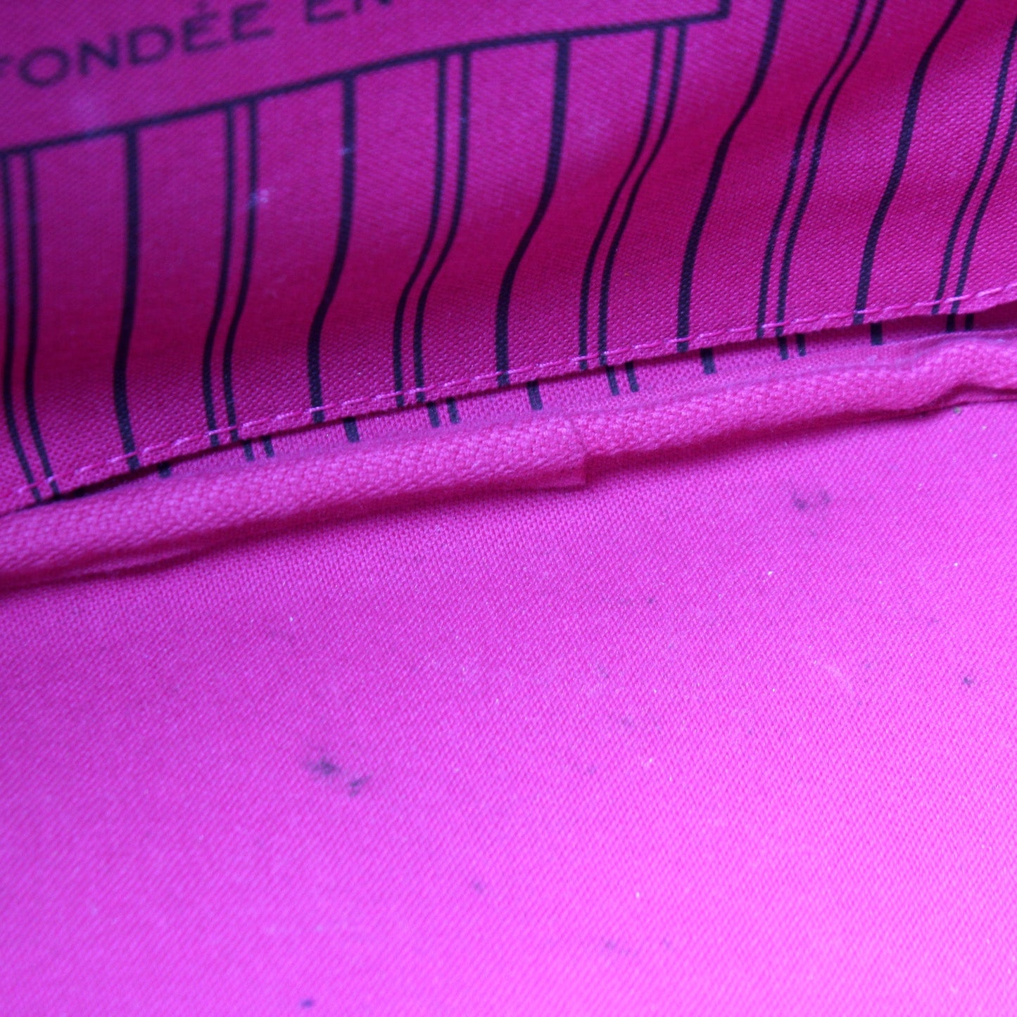 Neverfull MM W/ Wallet Monogram