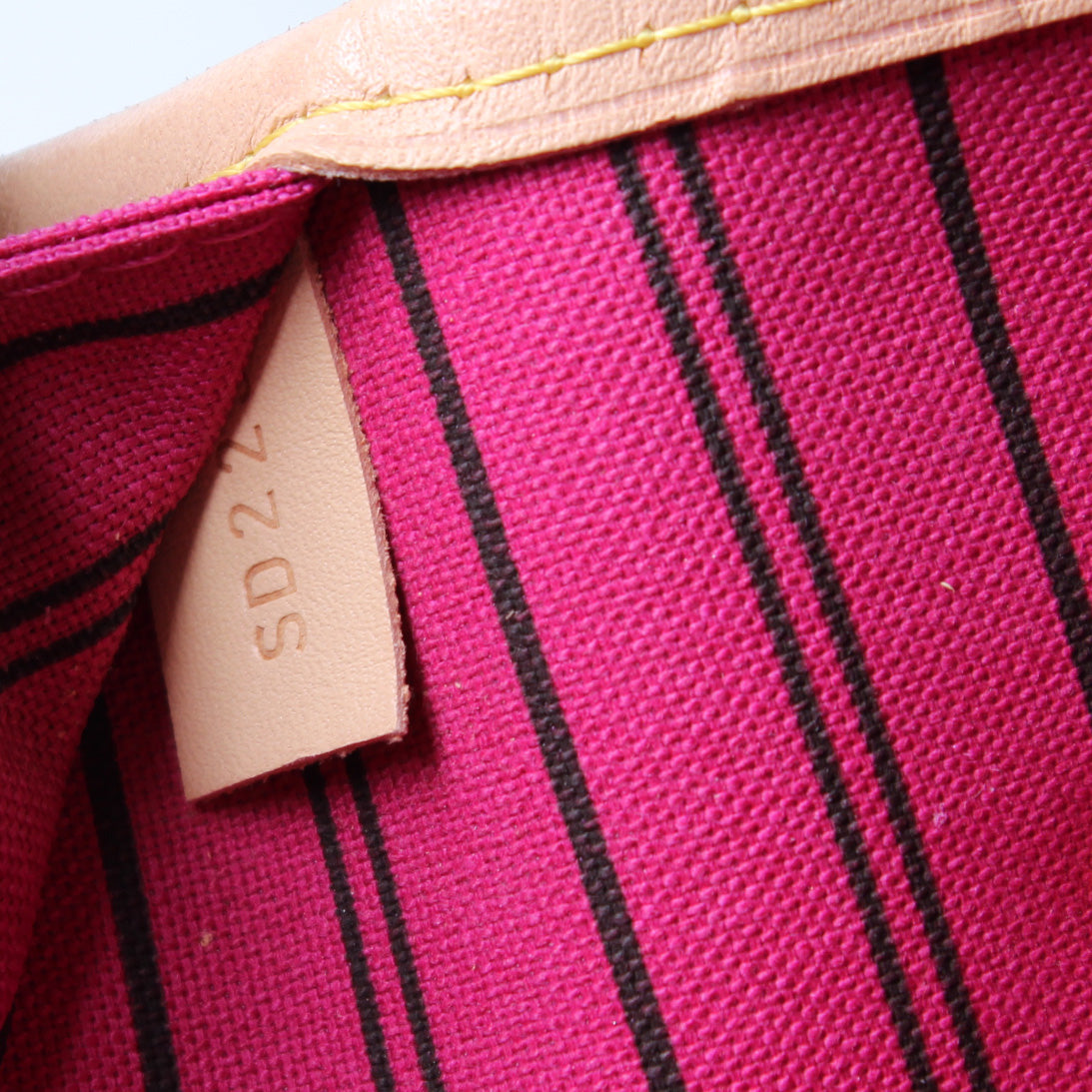 Neverfull MM W/ Wallet Monogram