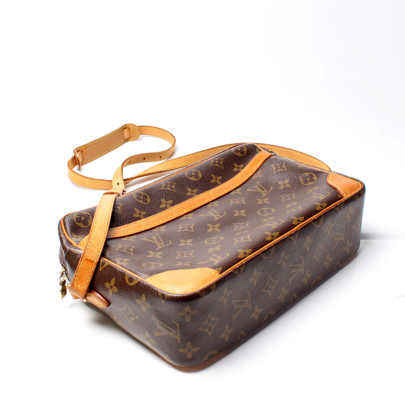 Trocadero 30 Monogram