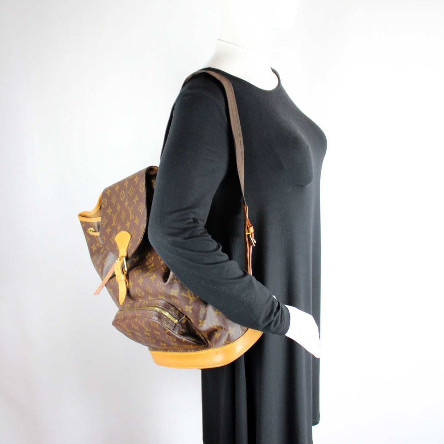 Montsouris Gm Monogram