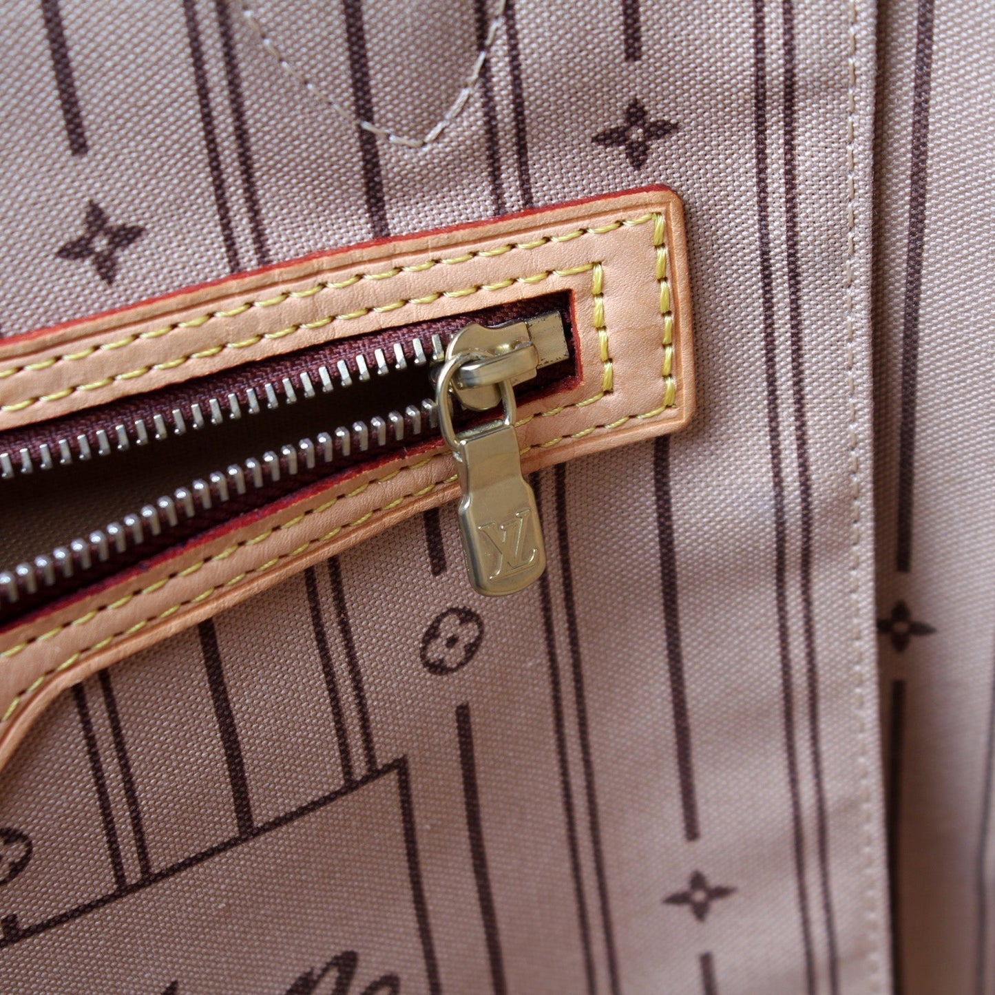 Neverfull MM Monogram