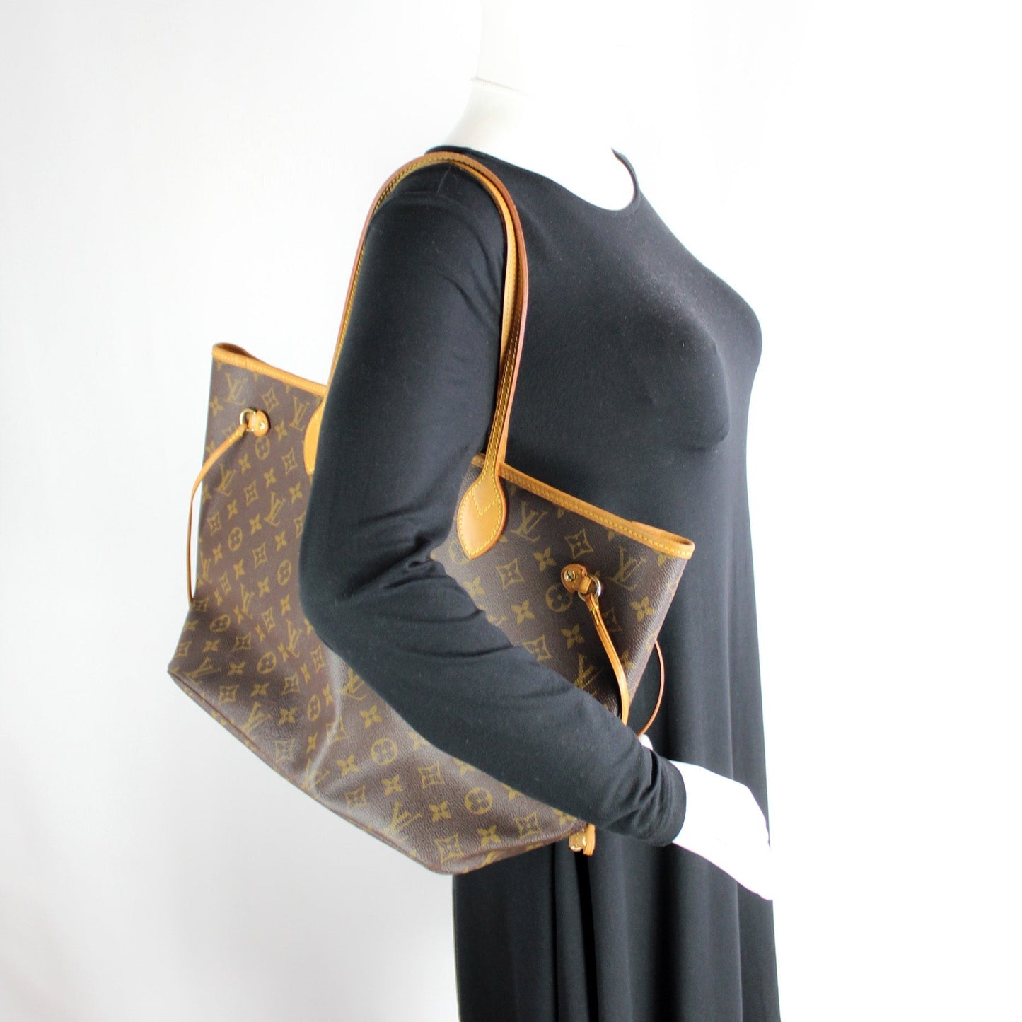 Neverfull MM Monogram