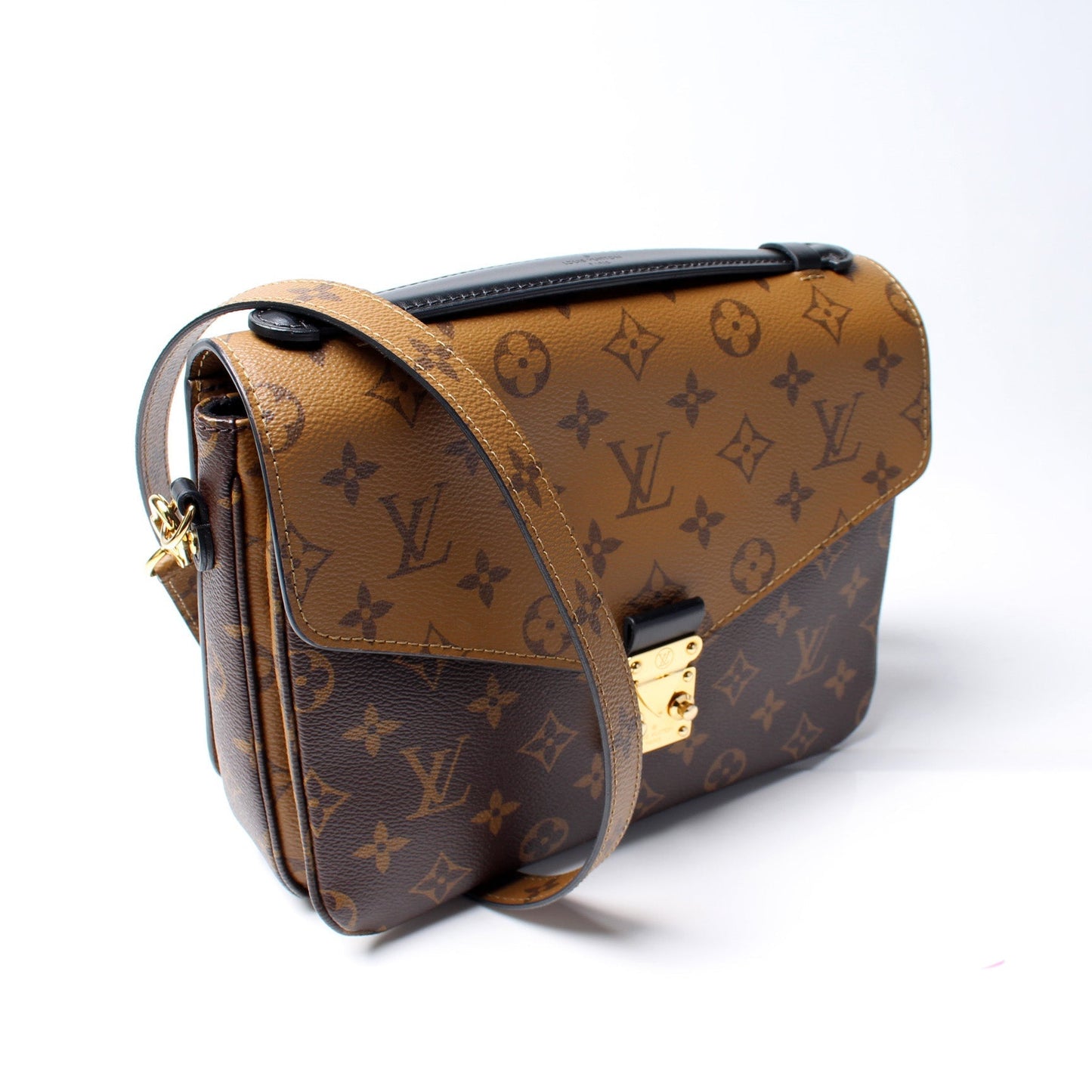 Pochette Metis Reverse Monogram