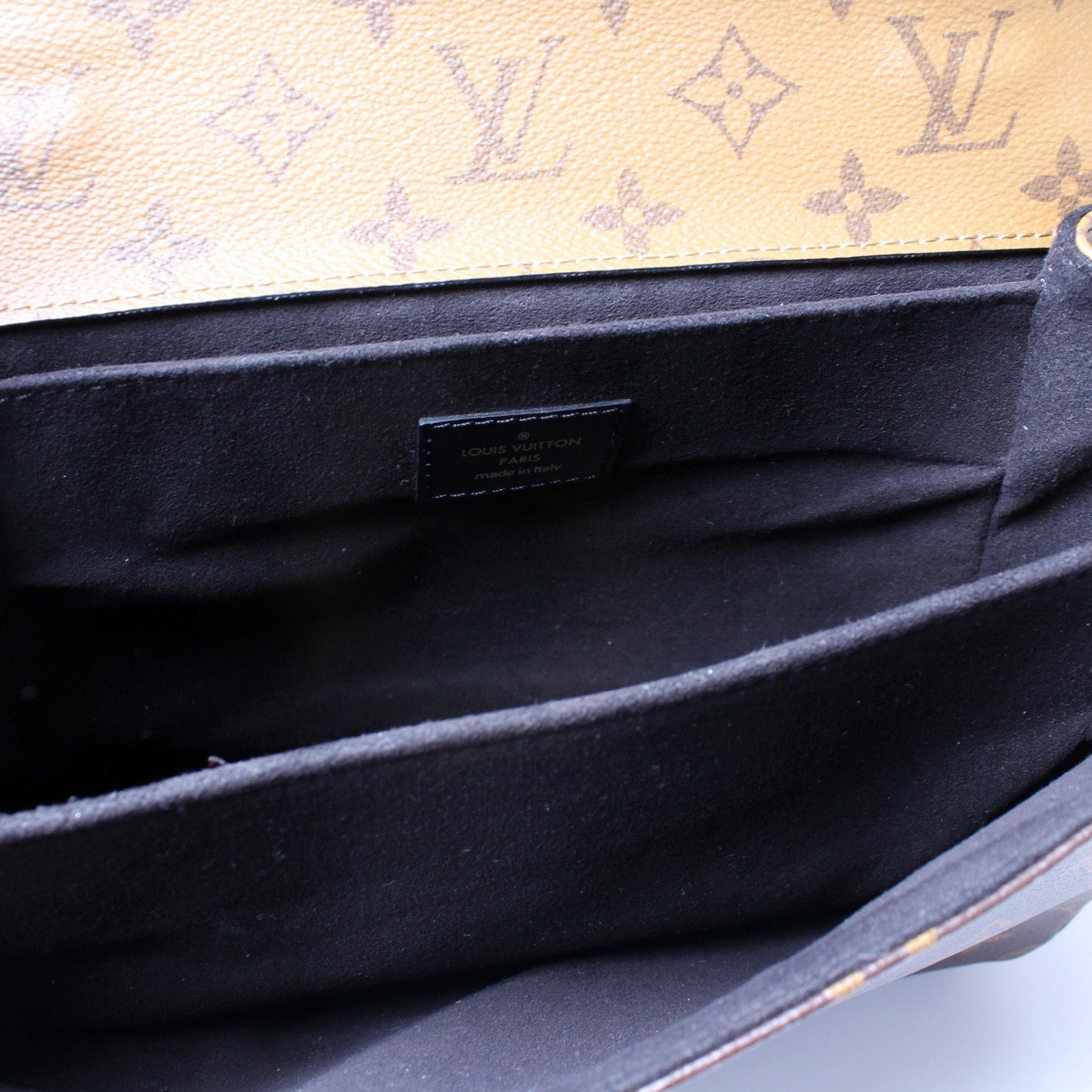 Pochette Metis Reverse Monogram