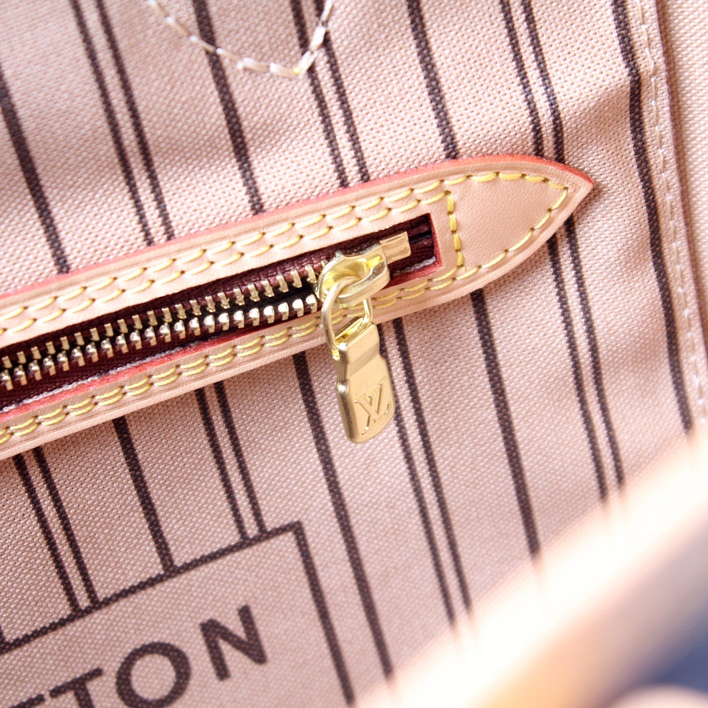 Neverfull MM Monogram