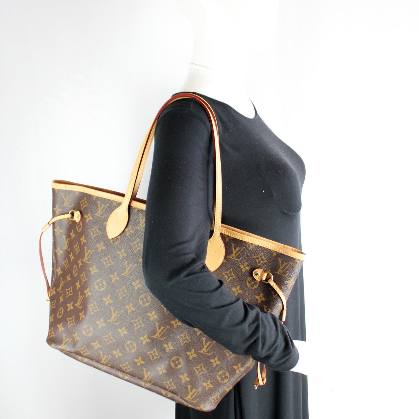 Neverfull MM Monogram