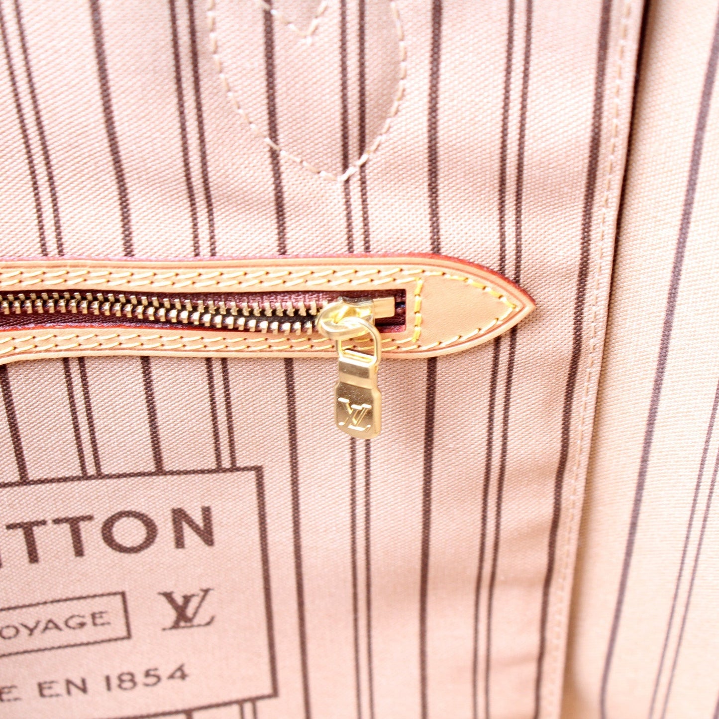 Neverfull MM Monogram