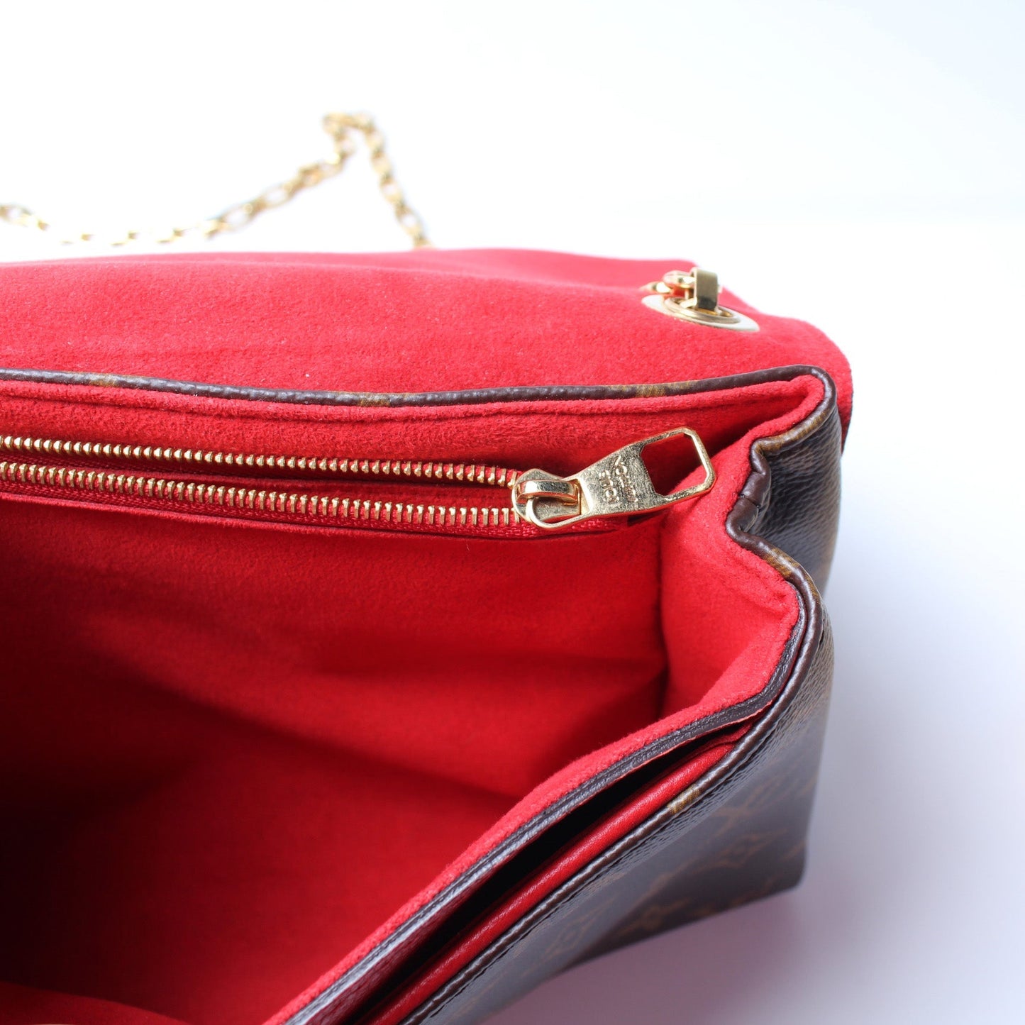 Pallas Chain Monogram