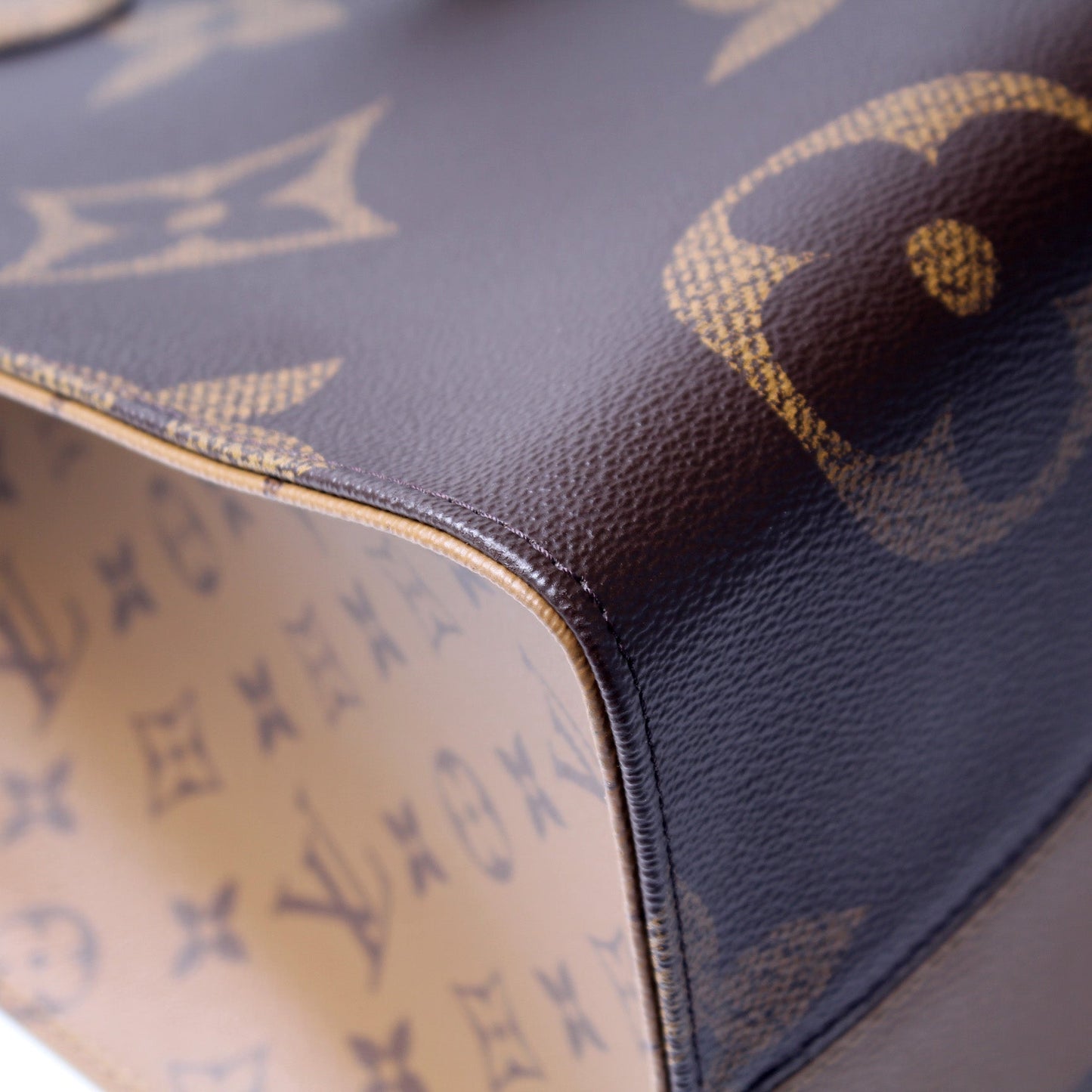 ONTHEGO GM Reverse Monogram