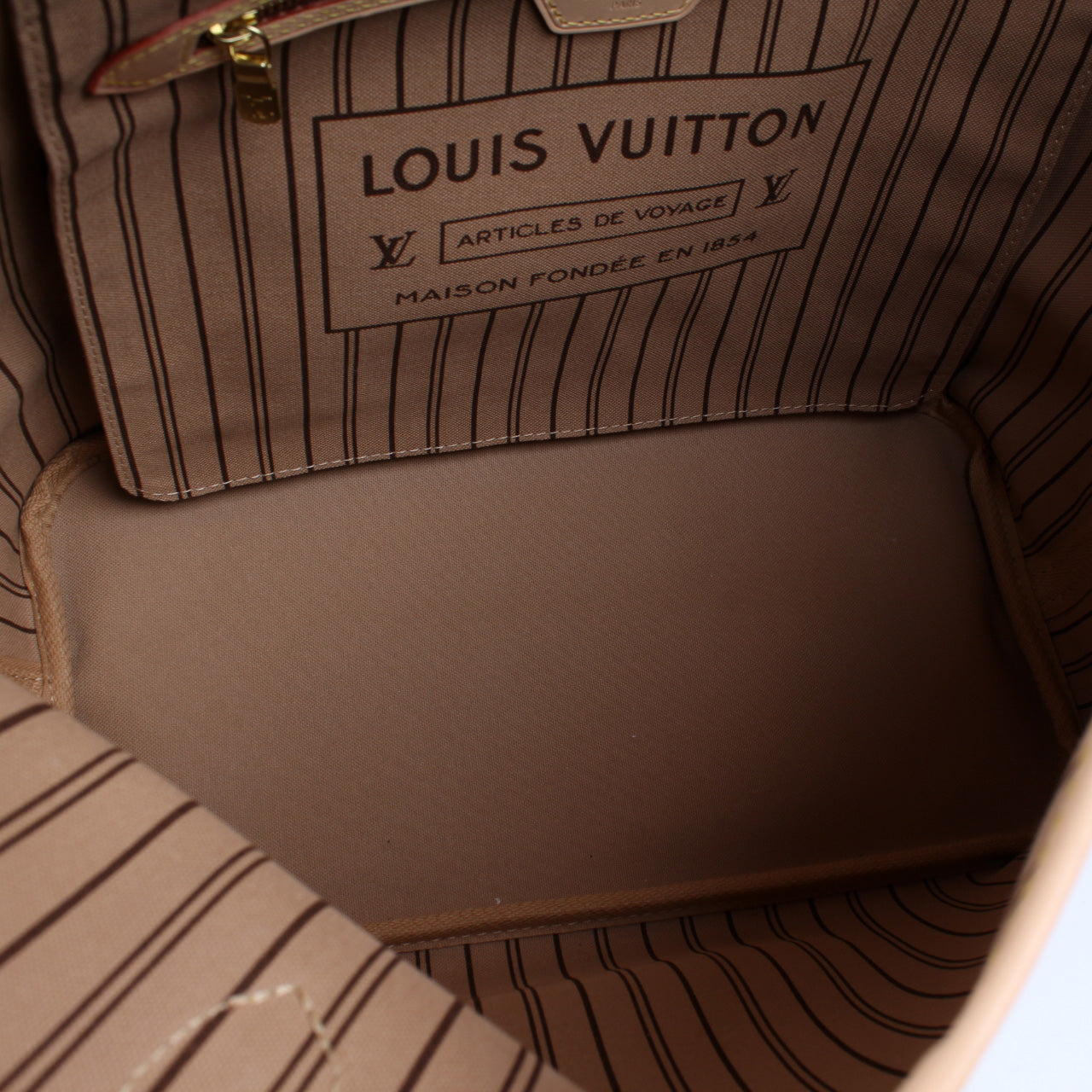 Neverfull MM W/ Wallet Monogram