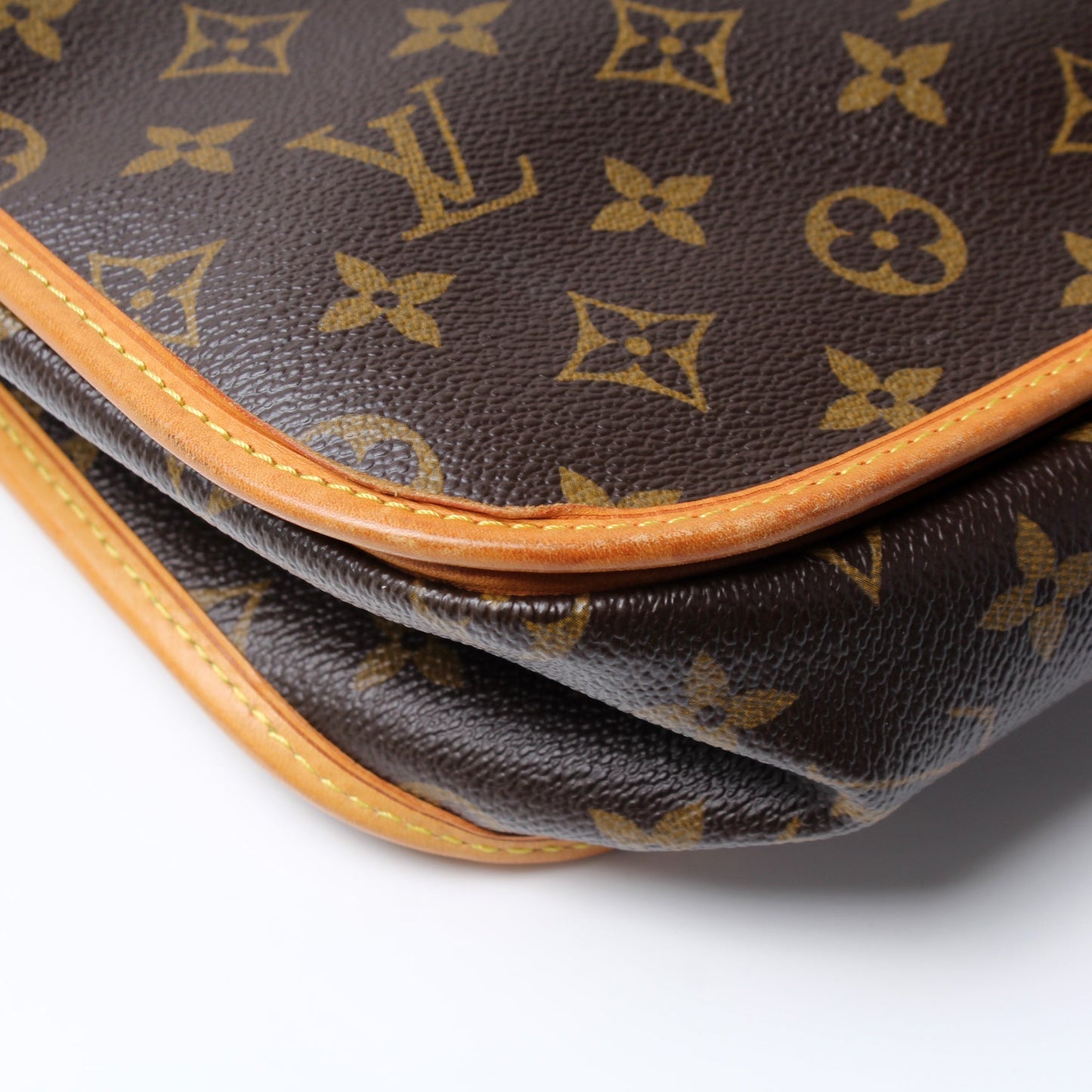 Bosphore Messenger GM Monogram