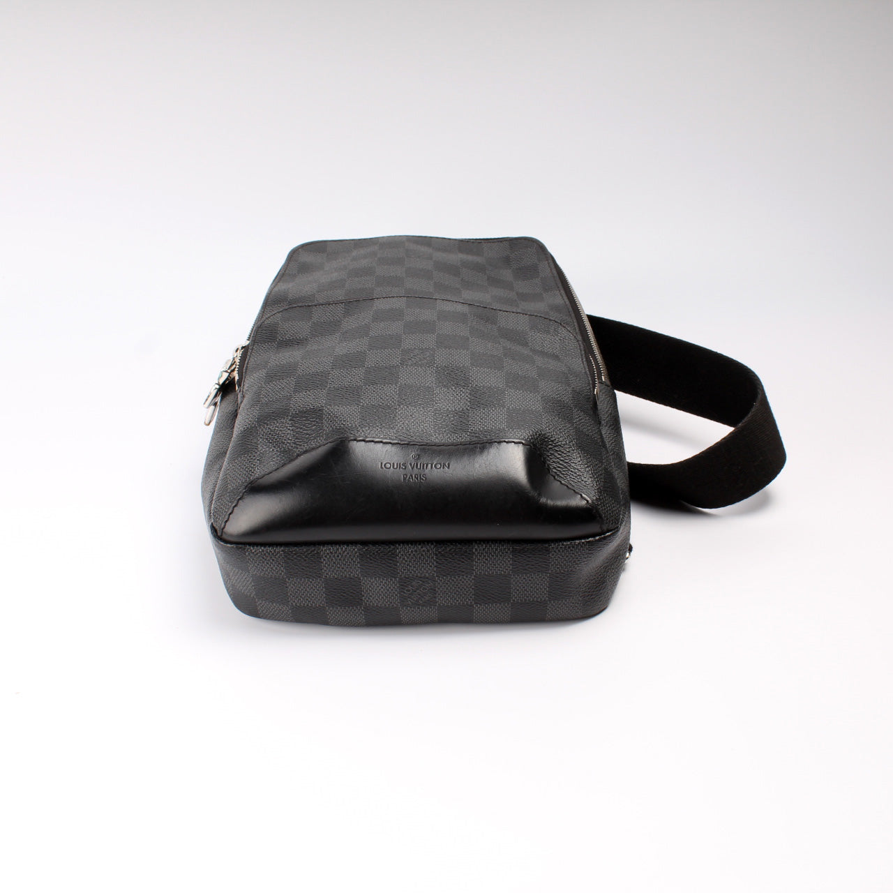Avenue Sling Bag Damier Graphite