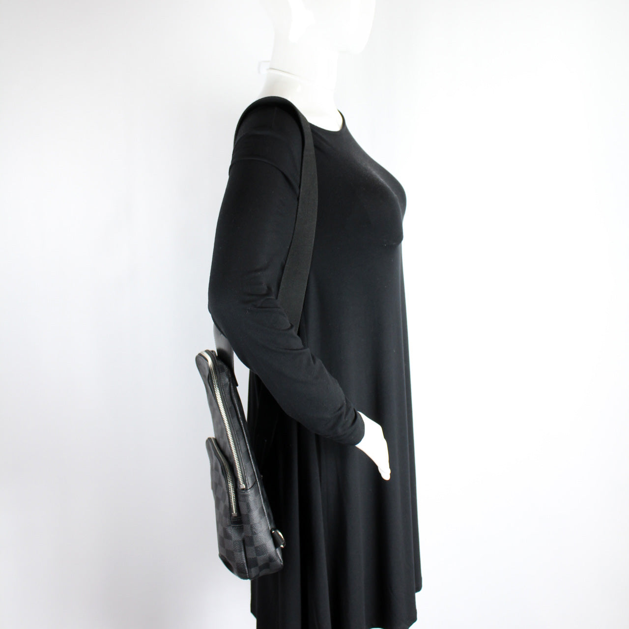 Avenue Sling Bag Damier Graphite