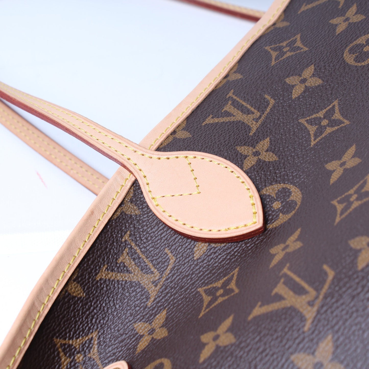 Neverfull MM W/ Wallet Monogram