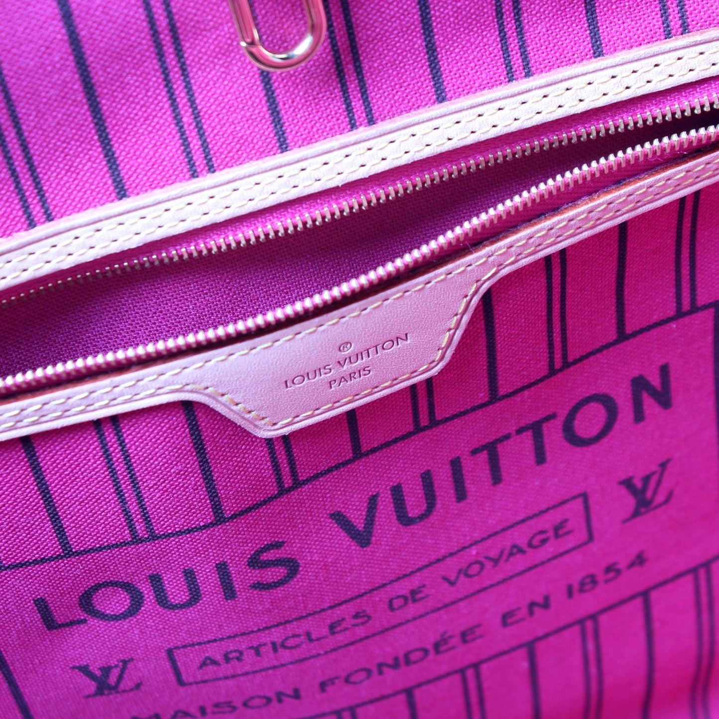 Neverfull MM W/ Wallet Monogram