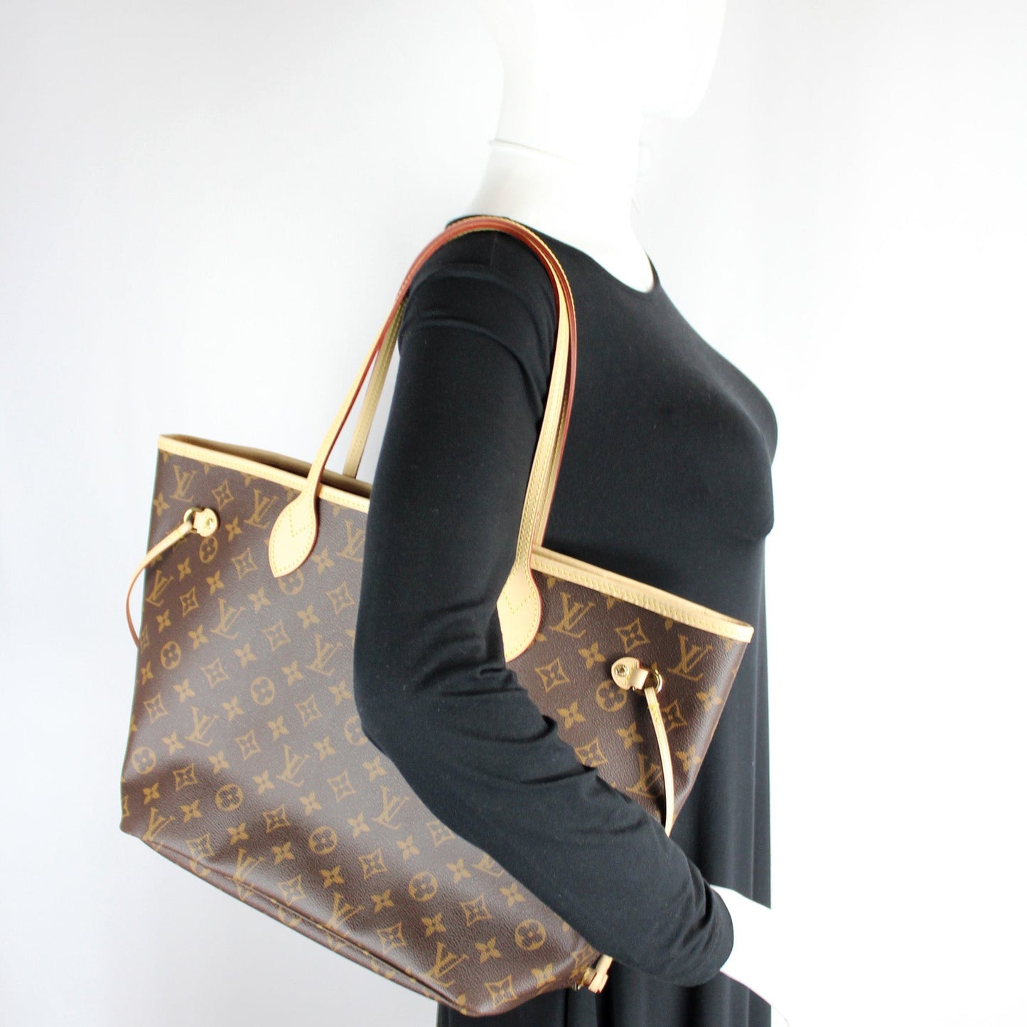 Neverfull MM Monogram