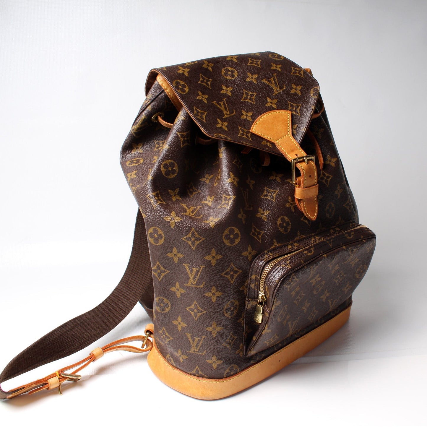 Montsouris GM Monogram