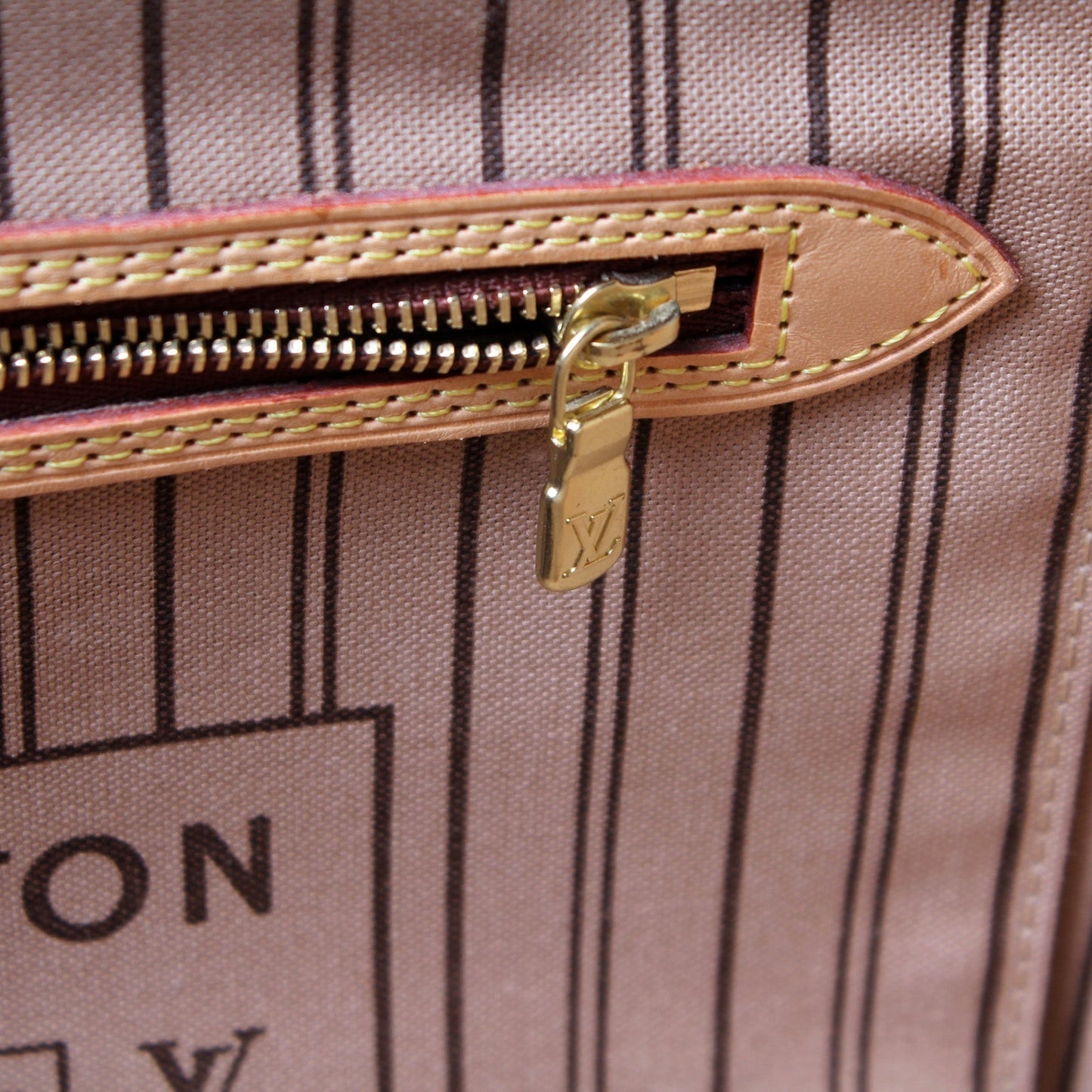 Neverfull MM Monogram