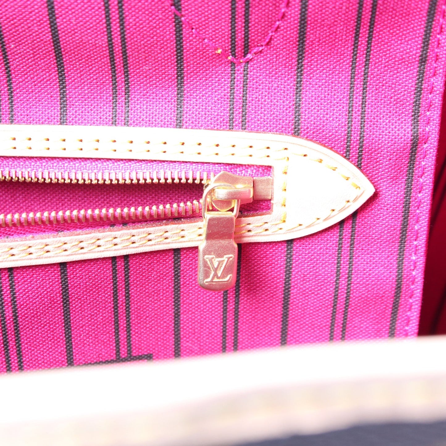 Neverfull MM Monogram