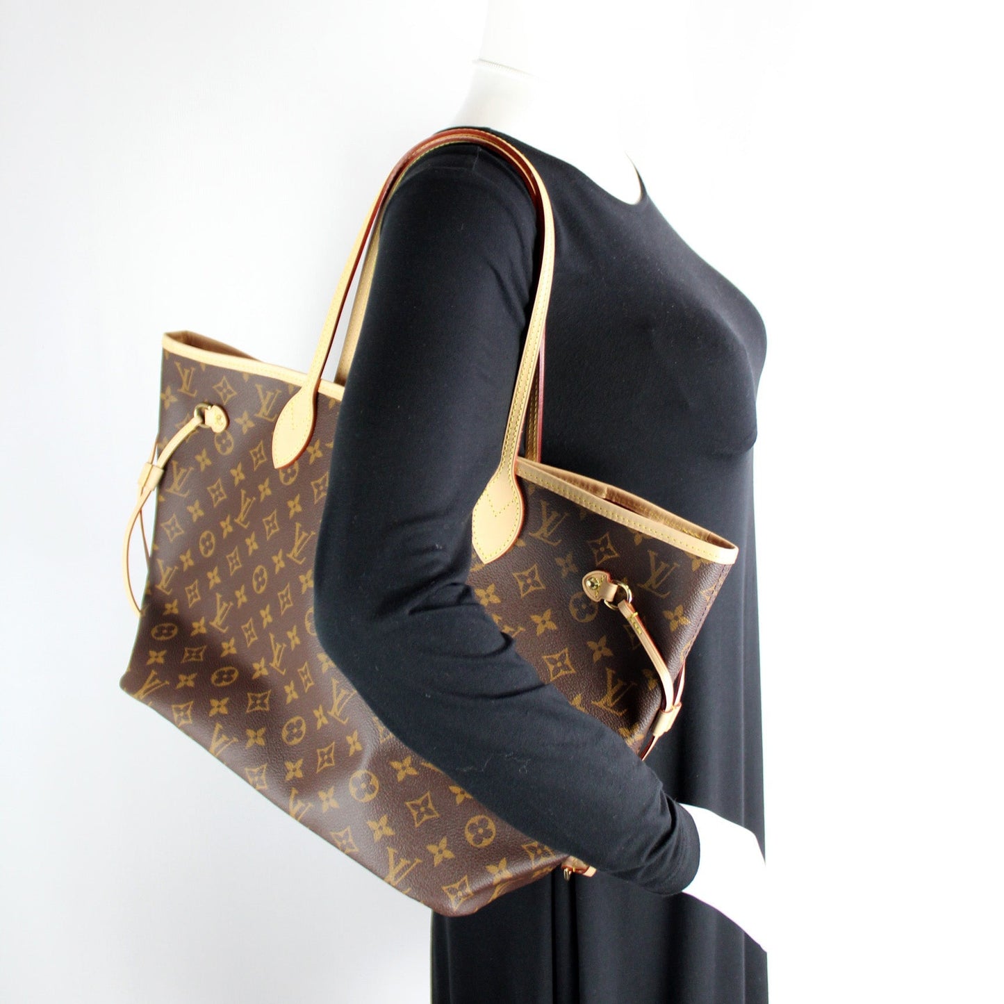 Neverfull MM Monogram