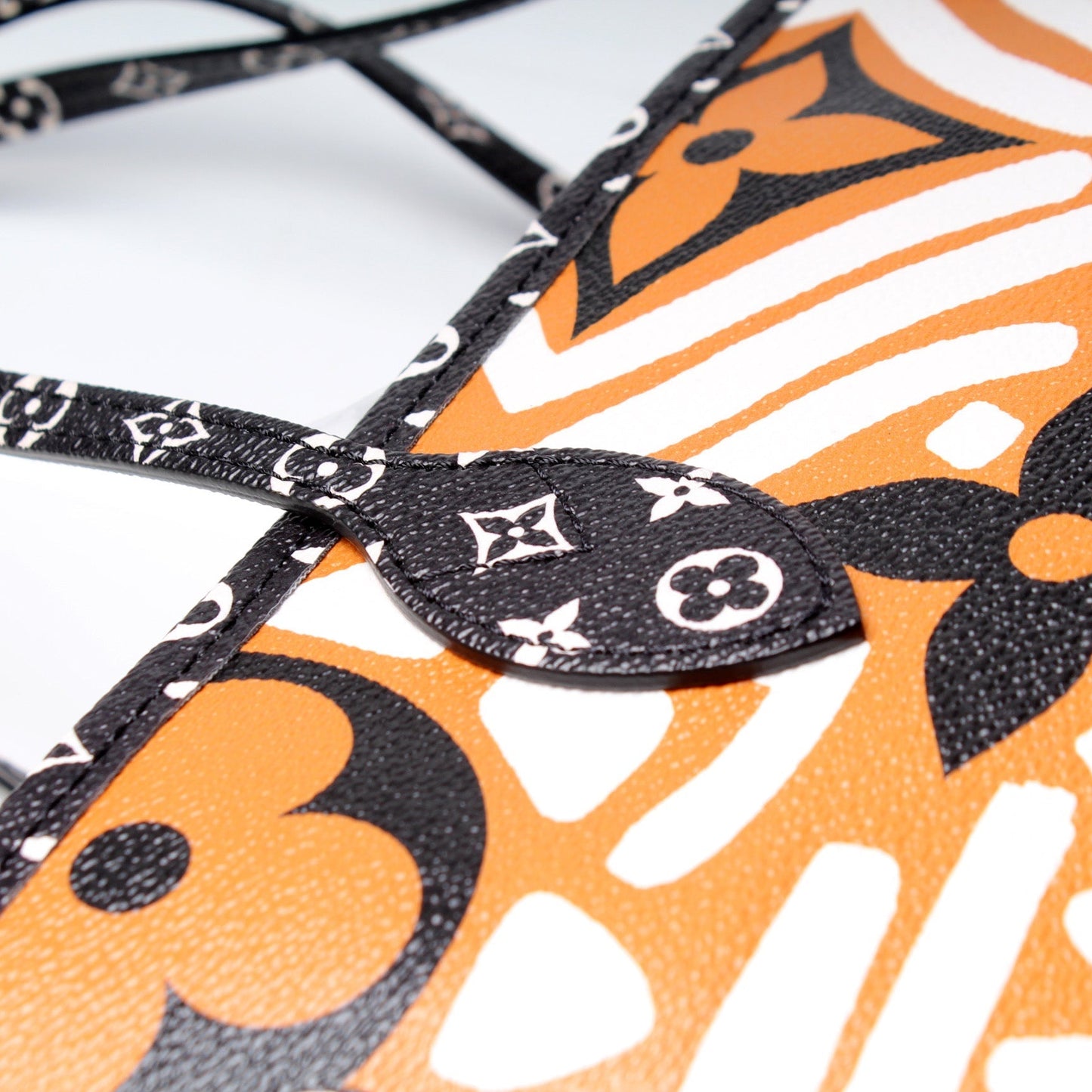 Neverfull MM Giant Crafty Monogram