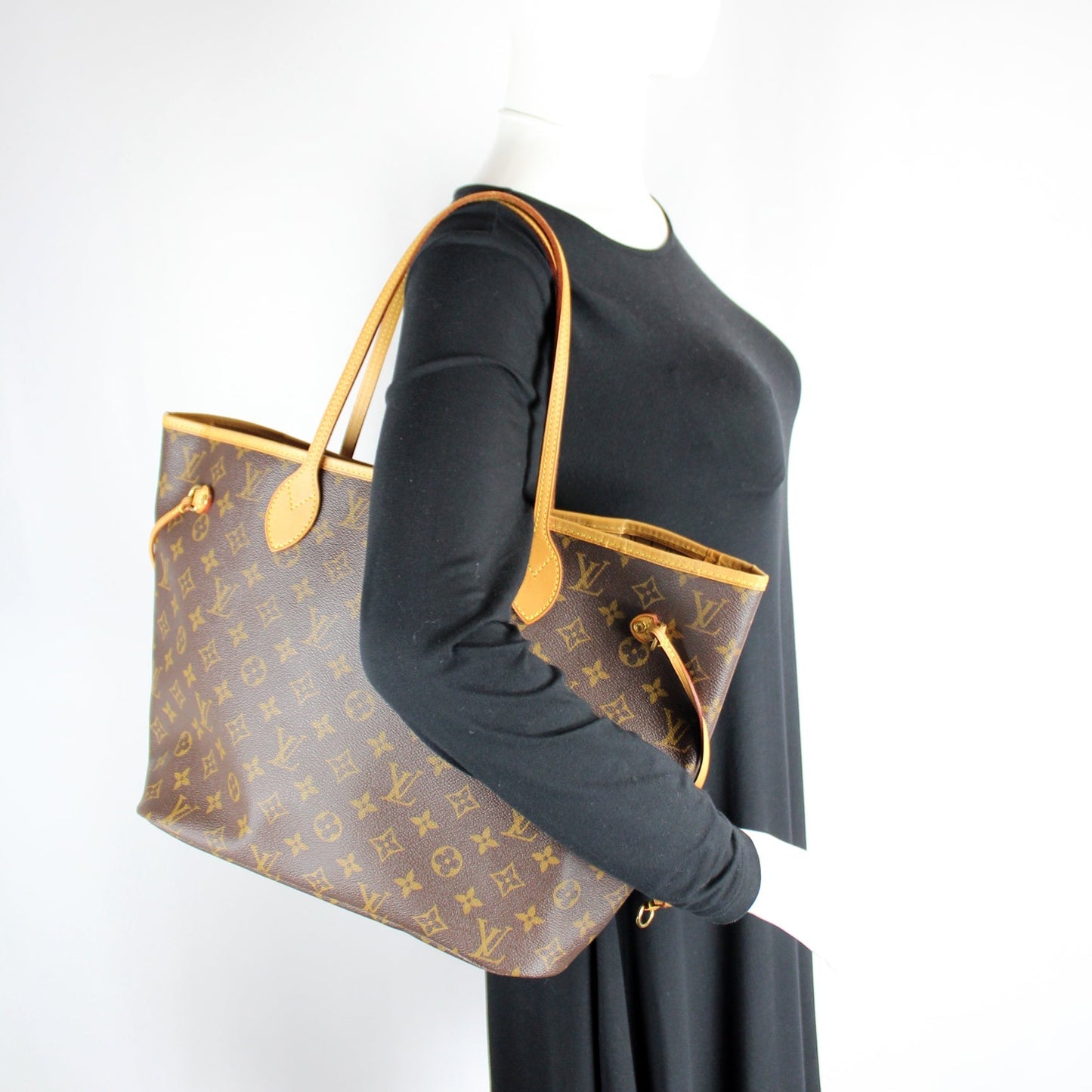 Neverfull MM Monogram