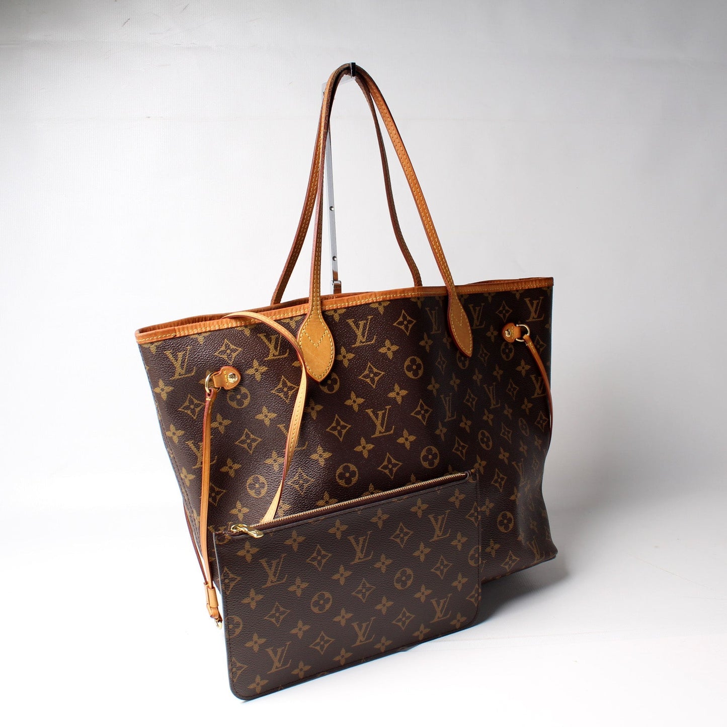 Neverfull MM W/ Wallet Monogram