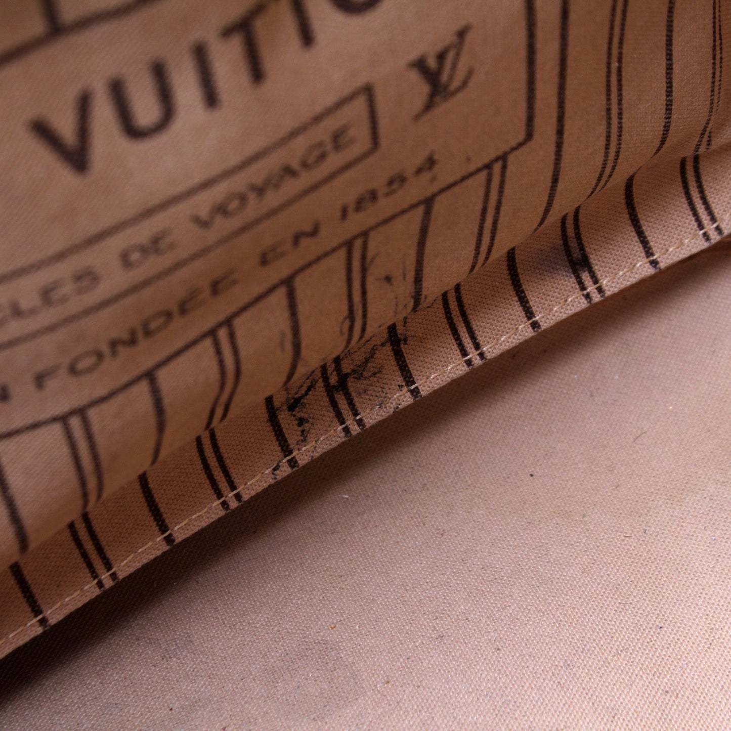 Neverfull MM W/ Wallet Monogram