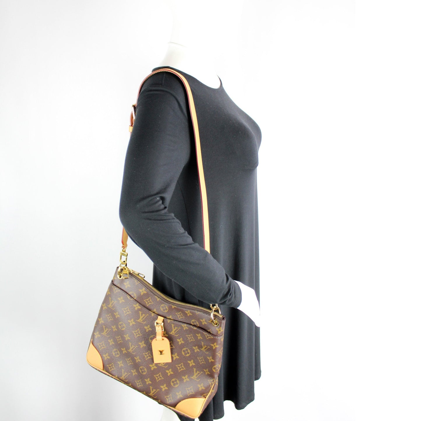 Odeon MM NM Monogram