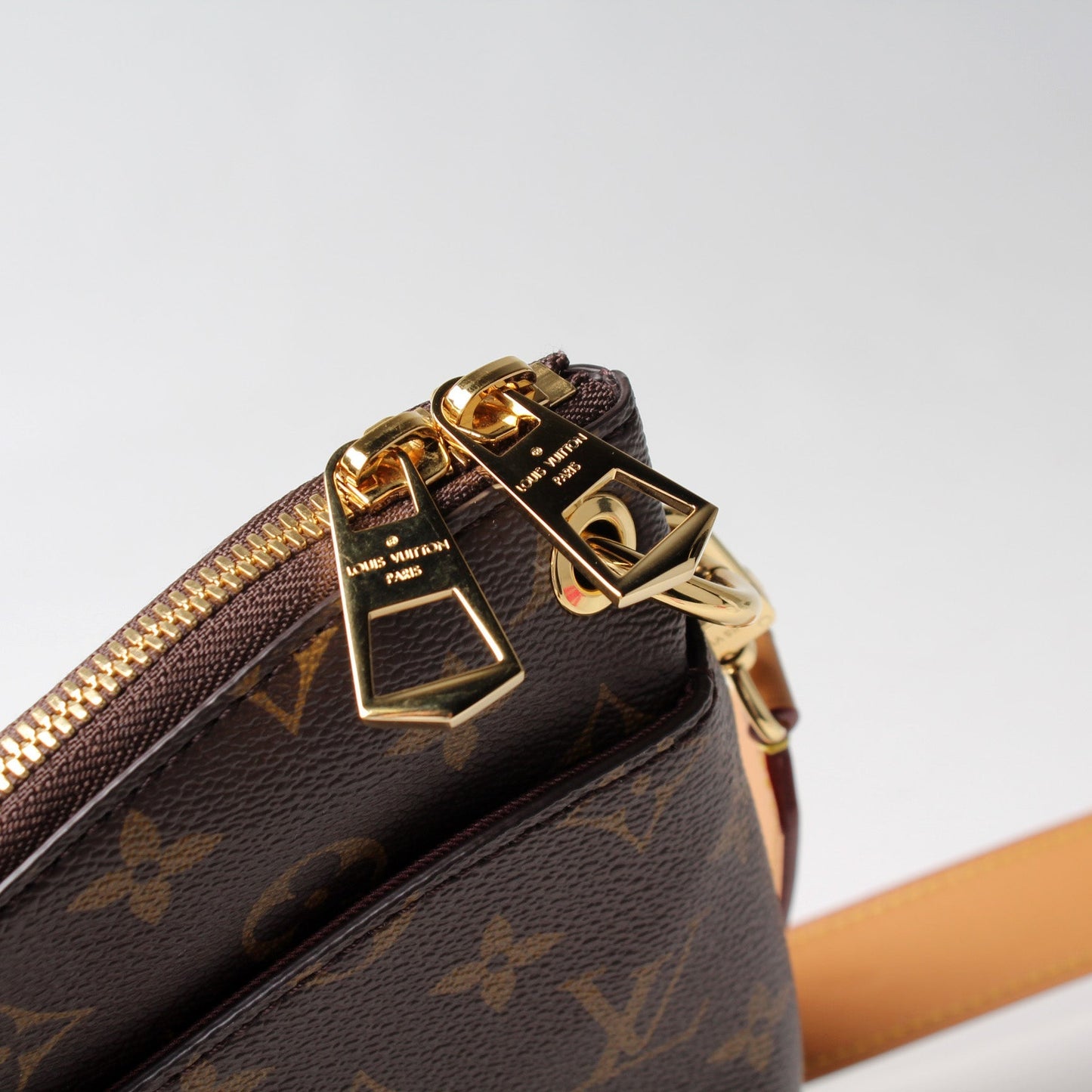 Odeon MM NM Monogram